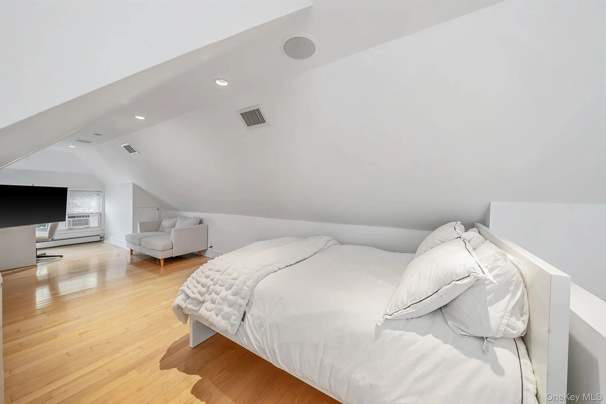 58 85th Street, New York, NY, 4 Bedrooms Bedrooms, 8 Rooms Rooms,2 BathroomsBathrooms,Residential,For Rent,85th,0,1021966 58 85th Street, New York, NY, 4 Bedrooms Bedrooms, 8 Rooms Rooms,2 BathroomsBathrooms,Residential,For Rent,85th,0,1021966