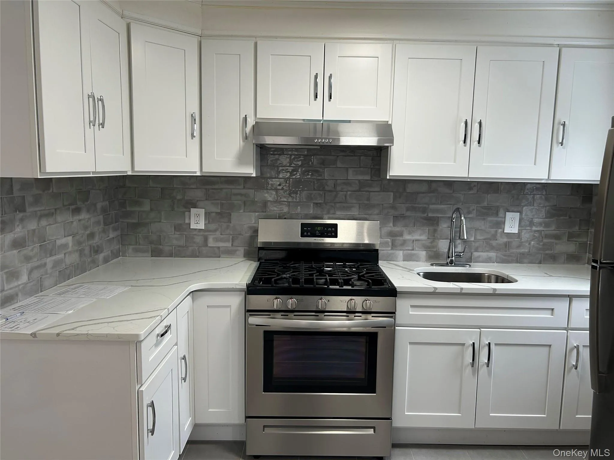 243-12 144 Avenue, New York, NY, 1 Bedroom Bedrooms, 4 Rooms Rooms,1 BathroomBathrooms,Residential Lease,For Rent,144 Avenue,0,1021967 243-12 144 Avenue, New York, NY, 1 Bedroom Bedrooms, 4 Rooms Rooms,1 BathroomBathrooms,Residential Lease,For Rent,144 Avenue,0,1021967