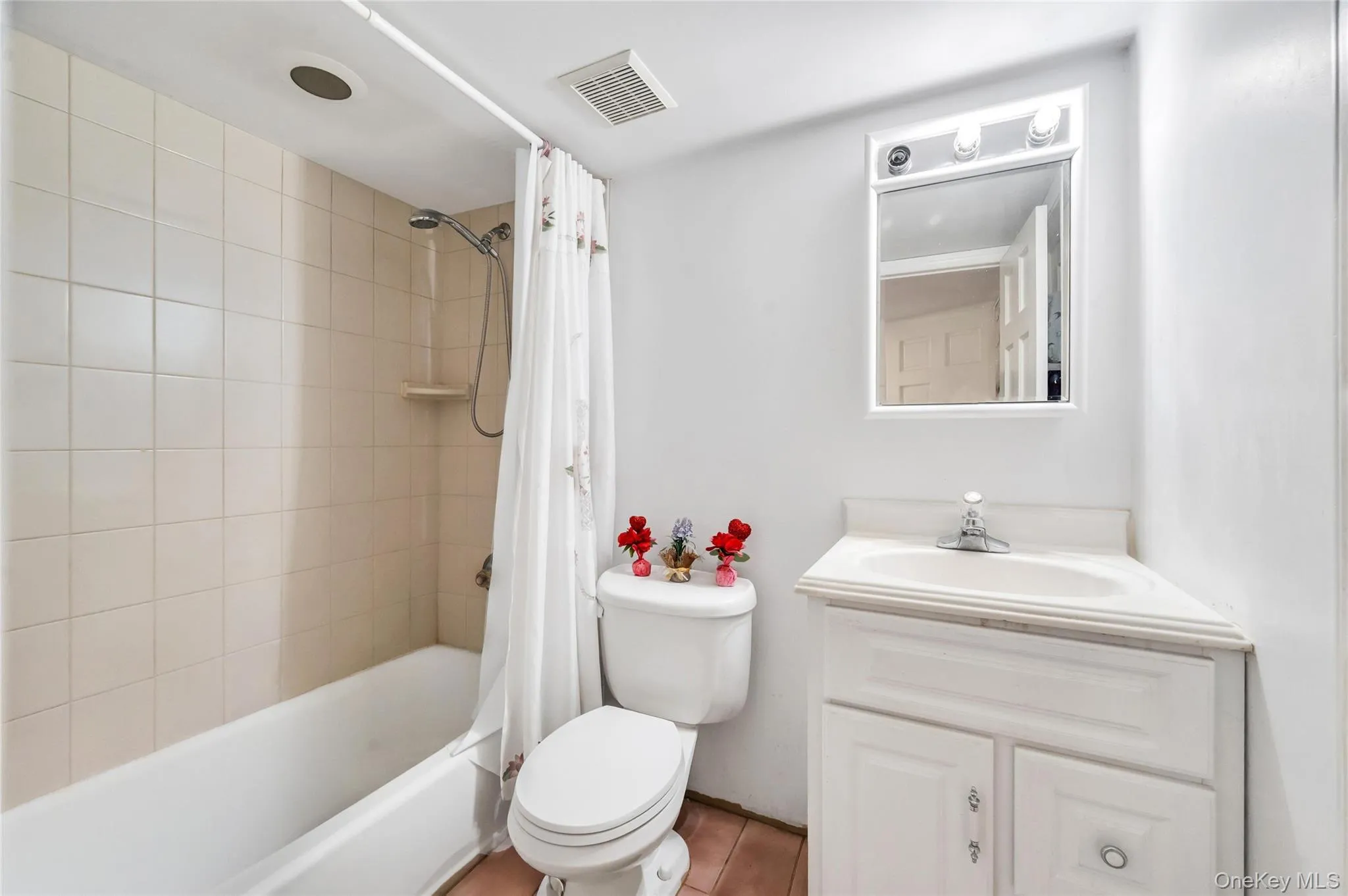 40 Columbia Street, Oyster Bay, NY, 5 Bedrooms Bedrooms, 14 Rooms Rooms,2 BathroomsBathrooms,Residential,For Rent,Columbia,0,1021975 40 Columbia Street, Oyster Bay, NY, 5 Bedrooms Bedrooms, 14 Rooms Rooms,2 BathroomsBathrooms,Residential,For Rent,Columbia,0,1021975