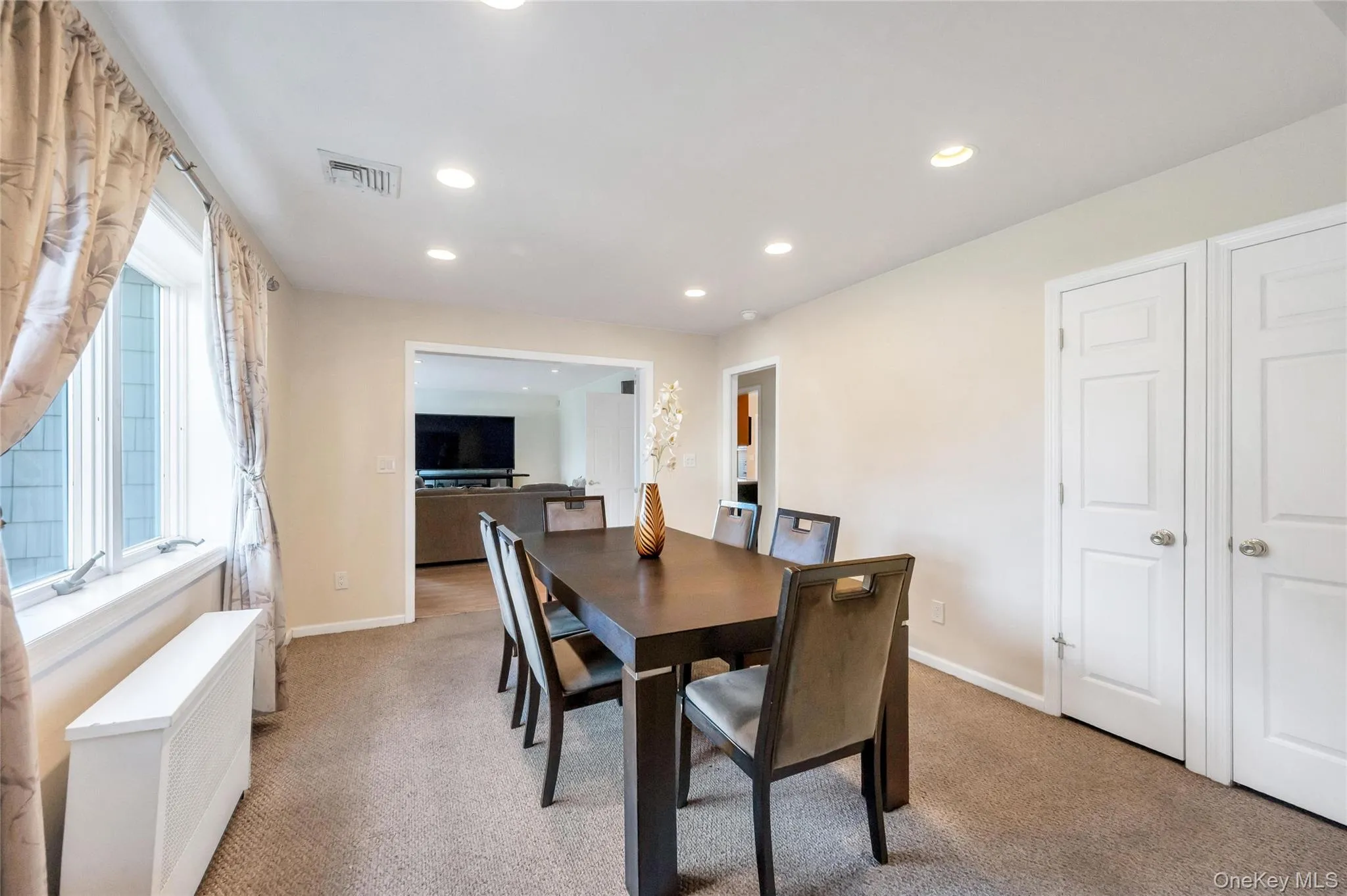 40 Columbia Street, Oyster Bay, NY, 5 Bedrooms Bedrooms, 14 Rooms Rooms,2 BathroomsBathrooms,Residential,For Rent,Columbia,0,1021975 40 Columbia Street, Oyster Bay, NY, 5 Bedrooms Bedrooms, 14 Rooms Rooms,2 BathroomsBathrooms,Residential,For Rent,Columbia,0,1021975