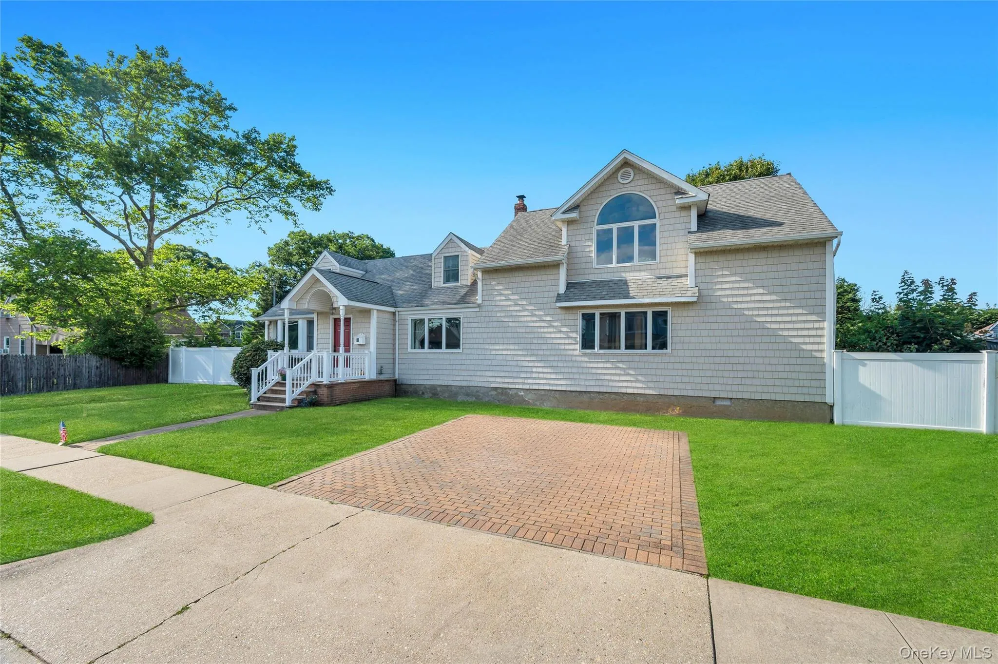40 Columbia Street, Oyster Bay, NY, 5 Bedrooms Bedrooms, 14 Rooms Rooms,2 BathroomsBathrooms,Residential,For Rent,Columbia,0,1021975 40 Columbia Street, Oyster Bay, NY, 5 Bedrooms Bedrooms, 14 Rooms Rooms,2 BathroomsBathrooms,Residential,For Rent,Columbia,0,1021975
