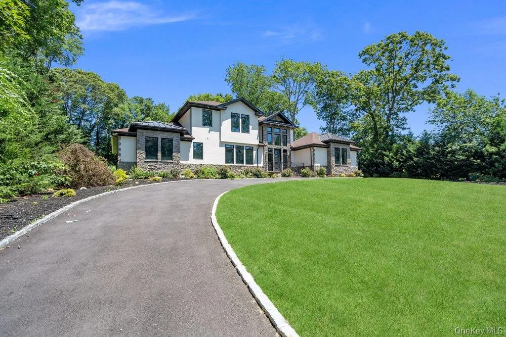 21 Arista Drive, Huntington, NY, 4 Bedrooms Bedrooms, 9 Rooms Rooms,4 BathroomsBathrooms,Residential,For Rent,Arista,0,1021977 21 Arista Drive, Huntington, NY, 4 Bedrooms Bedrooms, 9 Rooms Rooms,4 BathroomsBathrooms,Residential,For Rent,Arista,0,1021977