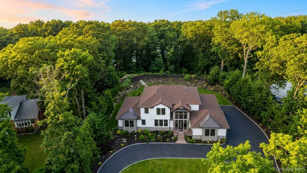 21 Arista Drive, Huntington, NY, 4 Bedrooms Bedrooms, 9 Rooms Rooms,4 BathroomsBathrooms,Residential,For Rent,Arista,0,1021977 21 Arista Drive, Huntington, NY, 4 Bedrooms Bedrooms, 9 Rooms Rooms,4 BathroomsBathrooms,Residential,For Rent,Arista,0,1021977