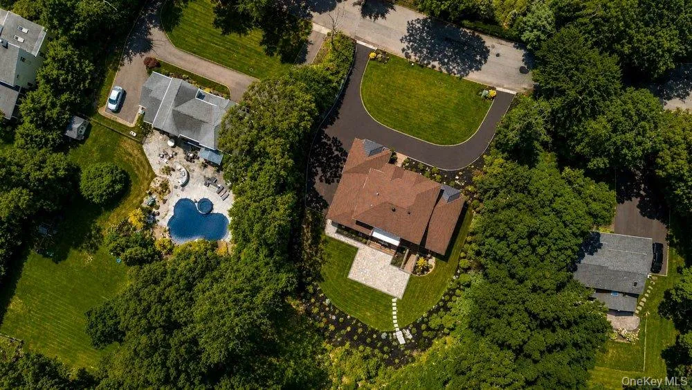 21 Arista Drive, Huntington, NY, 4 Bedrooms Bedrooms, 9 Rooms Rooms,4 BathroomsBathrooms,Residential,For Rent,Arista,0,1021977 21 Arista Drive, Huntington, NY, 4 Bedrooms Bedrooms, 9 Rooms Rooms,4 BathroomsBathrooms,Residential,For Rent,Arista,0,1021977