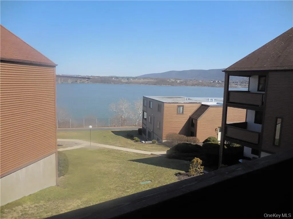 View of the yard and the Hudson River. View of the yard and the Hudson River.