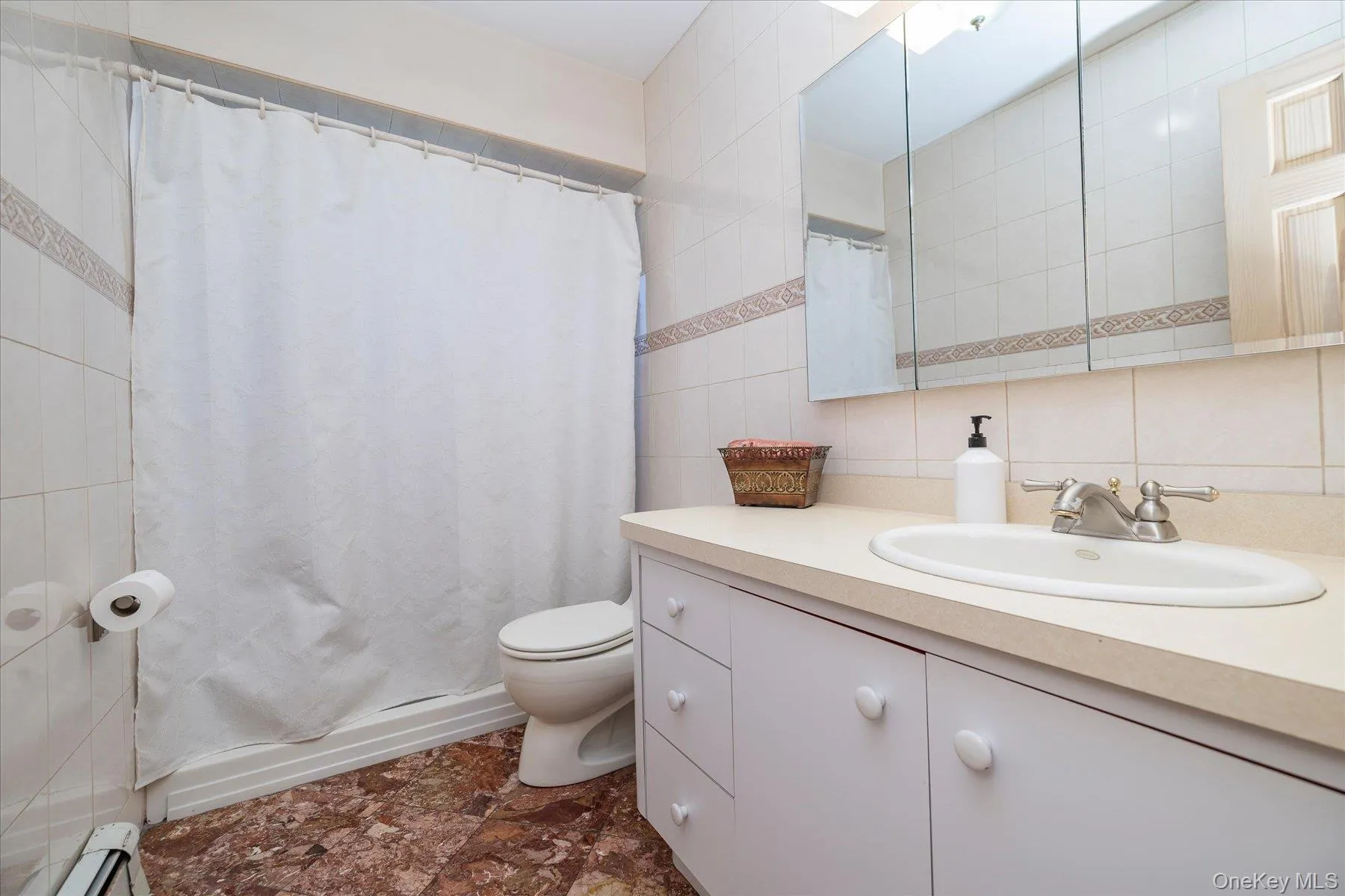 119 Caroline Avenue, Hempstead, NY, 4 Bedrooms Bedrooms, 8 Rooms Rooms,2 BathroomsBathrooms,Residential,For Rent,Caroline,0,1021980 119 Caroline Avenue, Hempstead, NY, 4 Bedrooms Bedrooms, 8 Rooms Rooms,2 BathroomsBathrooms,Residential,For Rent,Caroline,0,1021980