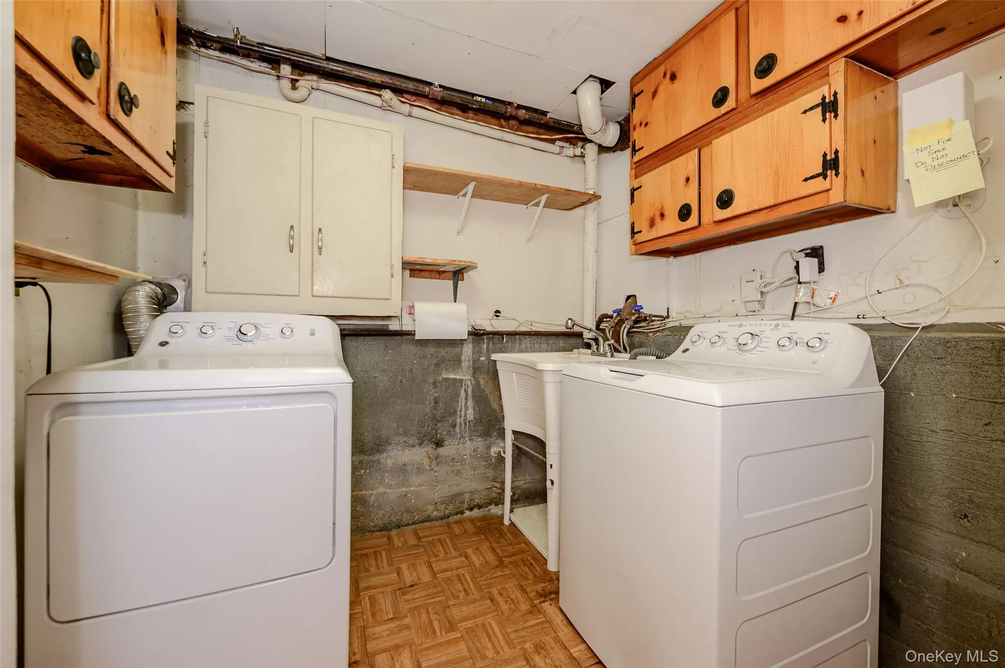 87 Central Park Road, Oyster Bay, NY, 3 Bedrooms Bedrooms, 8 Rooms Rooms,1 BathroomBathrooms,Residential,For Rent,Central Park,0,1021983 87 Central Park Road, Oyster Bay, NY, 3 Bedrooms Bedrooms, 8 Rooms Rooms,1 BathroomBathrooms,Residential,For Rent,Central Park,0,1021983