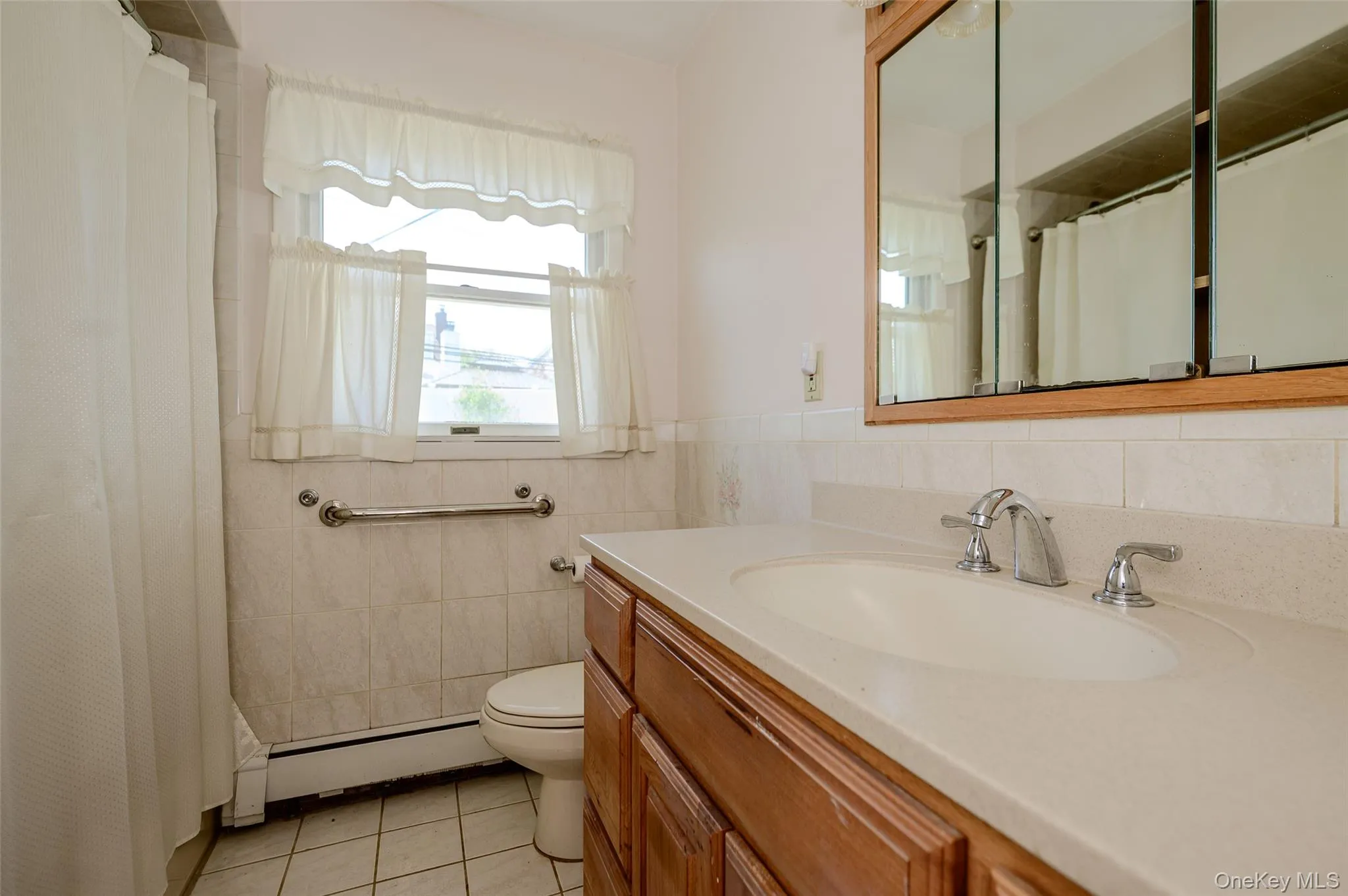 87 Central Park Road, Oyster Bay, NY, 3 Bedrooms Bedrooms, 8 Rooms Rooms,1 BathroomBathrooms,Residential,For Rent,Central Park,0,1021983 87 Central Park Road, Oyster Bay, NY, 3 Bedrooms Bedrooms, 8 Rooms Rooms,1 BathroomBathrooms,Residential,For Rent,Central Park,0,1021983
