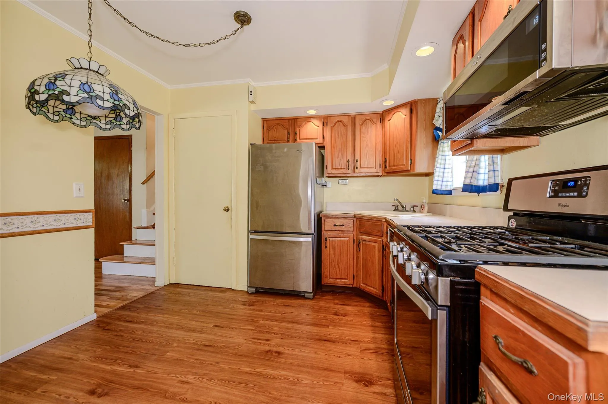87 Central Park Road, Oyster Bay, NY, 3 Bedrooms Bedrooms, 8 Rooms Rooms,1 BathroomBathrooms,Residential,For Rent,Central Park,0,1021983 87 Central Park Road, Oyster Bay, NY, 3 Bedrooms Bedrooms, 8 Rooms Rooms,1 BathroomBathrooms,Residential,For Rent,Central Park,0,1021983