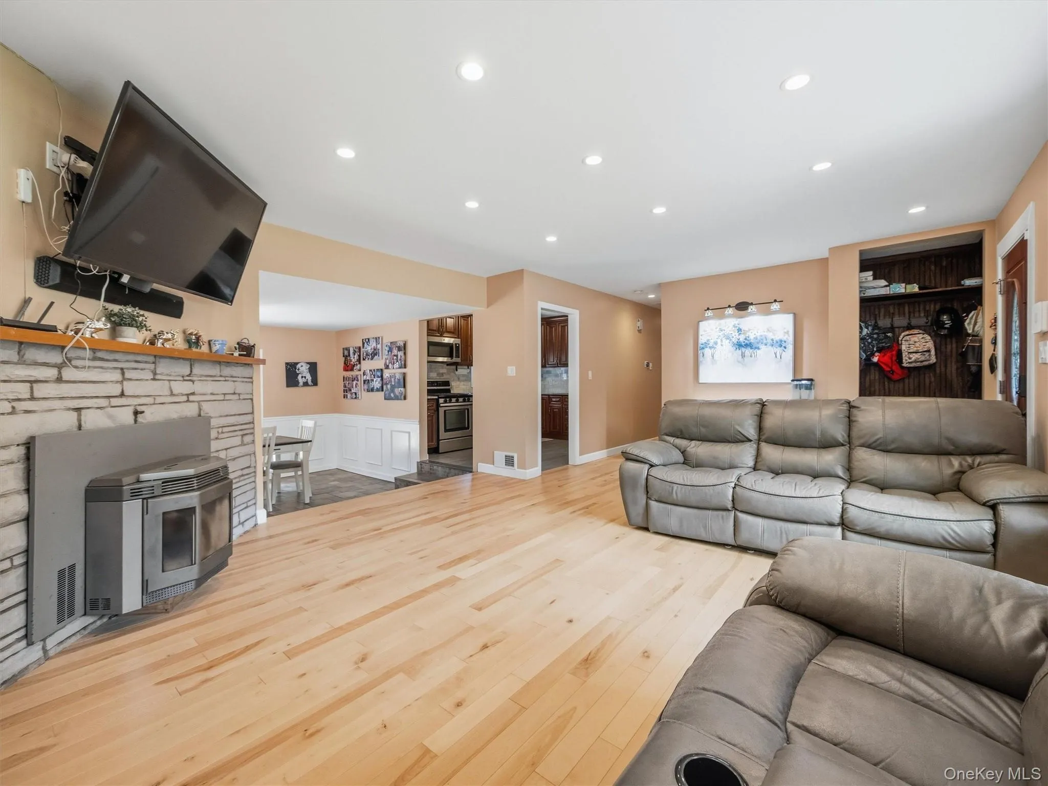 15 Summit Avenue, Ramapo, NY, 3 Bedrooms Bedrooms, 8 Rooms Rooms,1 BathroomBathrooms,Residential,For Rent,Summit,0,1021985 15 Summit Avenue, Ramapo, NY, 3 Bedrooms Bedrooms, 8 Rooms Rooms,1 BathroomBathrooms,Residential,For Rent,Summit,0,1021985