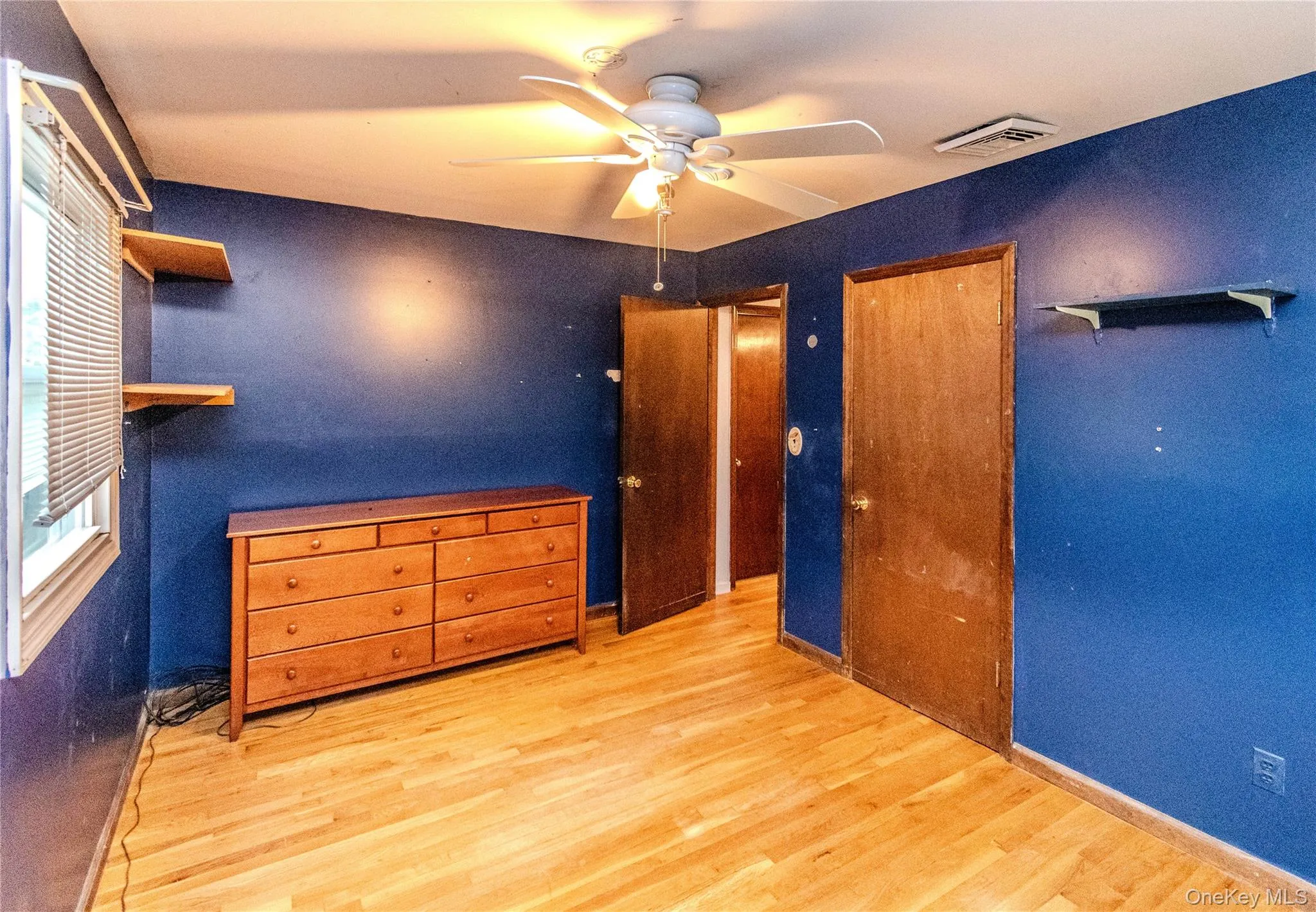 Bedroom 2 - Upstairs. Door to hallway and closet Bedroom 2 - Upstairs. Door to hallway and closet