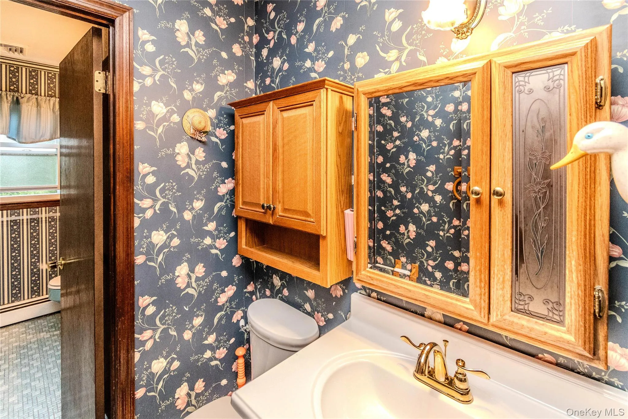 Ensuite Half Bathroom - entrances through Primary bedroom and Bathroom 1 Ensuite Half Bathroom - entrances through Primary bedroom and Bathroom 1