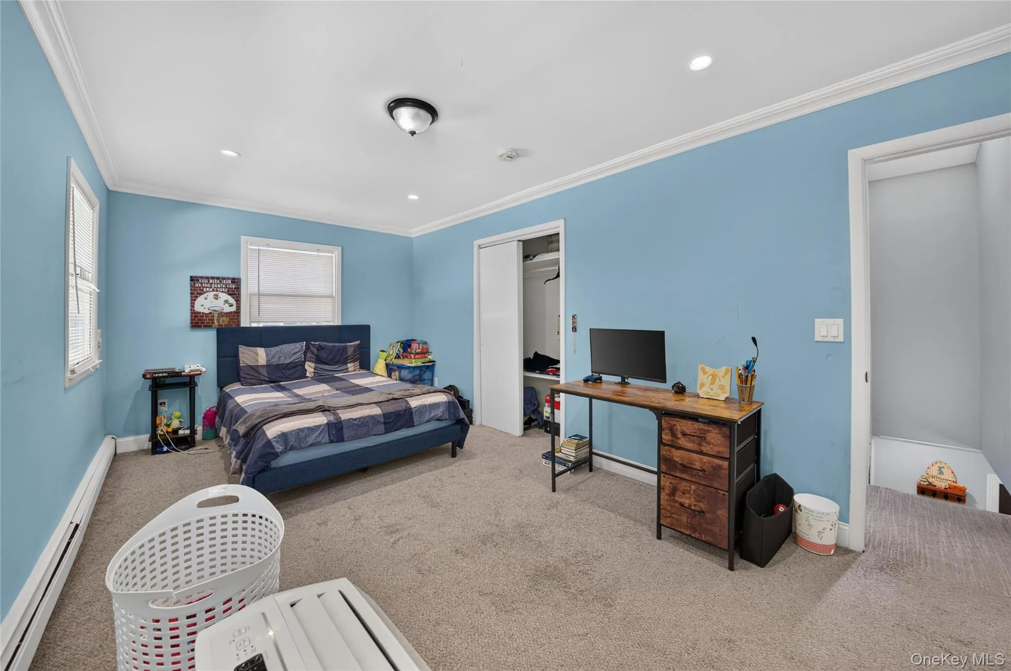 208 Newburgh Avenue, Brookhaven, NY, 6 Bedrooms Bedrooms, 12 Rooms Rooms,3 BathroomsBathrooms,Residential,For Rent,Newburgh,0,1021990 208 Newburgh Avenue, Brookhaven, NY, 6 Bedrooms Bedrooms, 12 Rooms Rooms,3 BathroomsBathrooms,Residential,For Rent,Newburgh,0,1021990