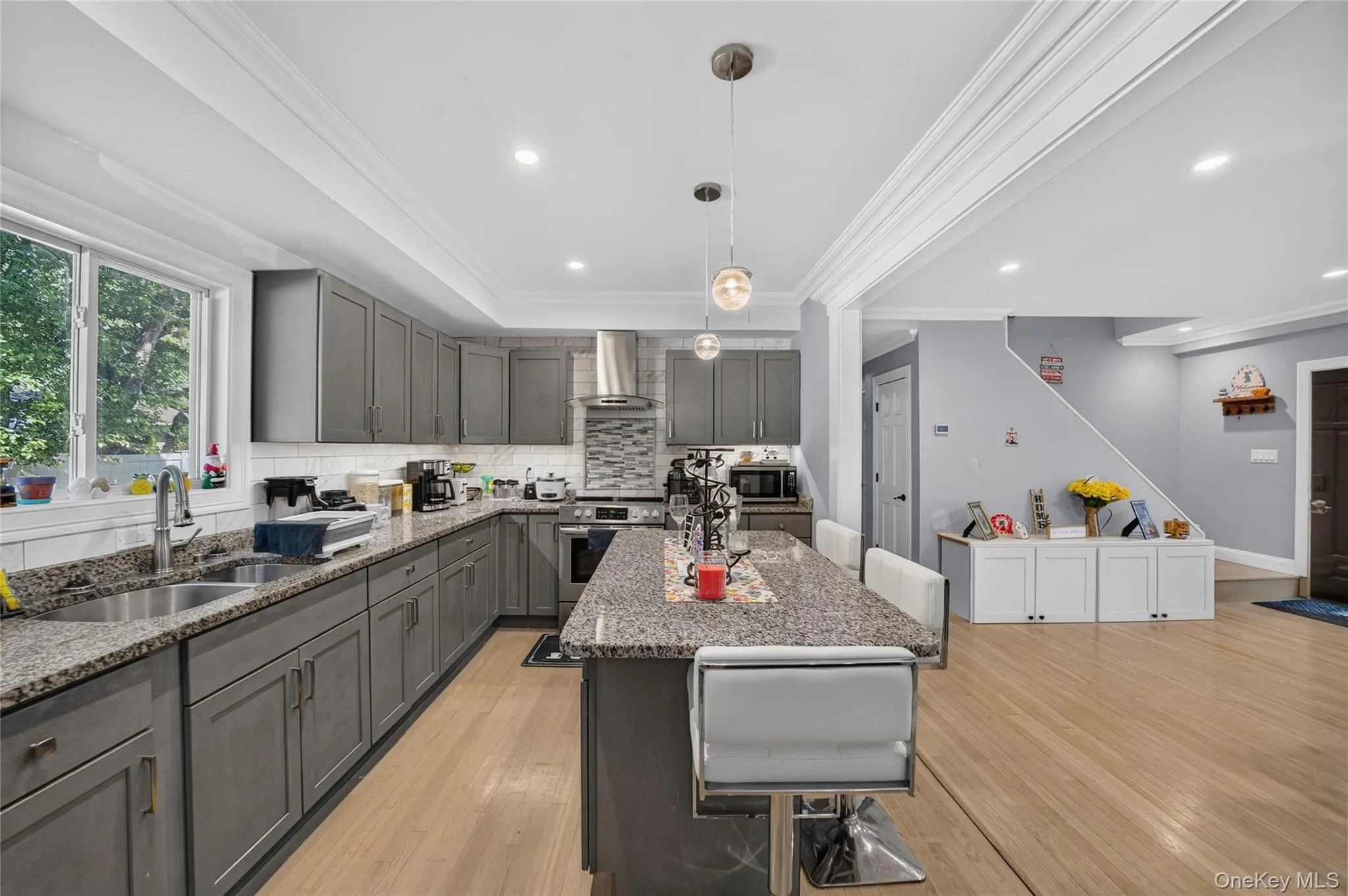 208 Newburgh Avenue, Brookhaven, NY, 6 Bedrooms Bedrooms, 12 Rooms Rooms,3 BathroomsBathrooms,Residential,For Rent,Newburgh,0,1021990 208 Newburgh Avenue, Brookhaven, NY, 6 Bedrooms Bedrooms, 12 Rooms Rooms,3 BathroomsBathrooms,Residential,For Rent,Newburgh,0,1021990