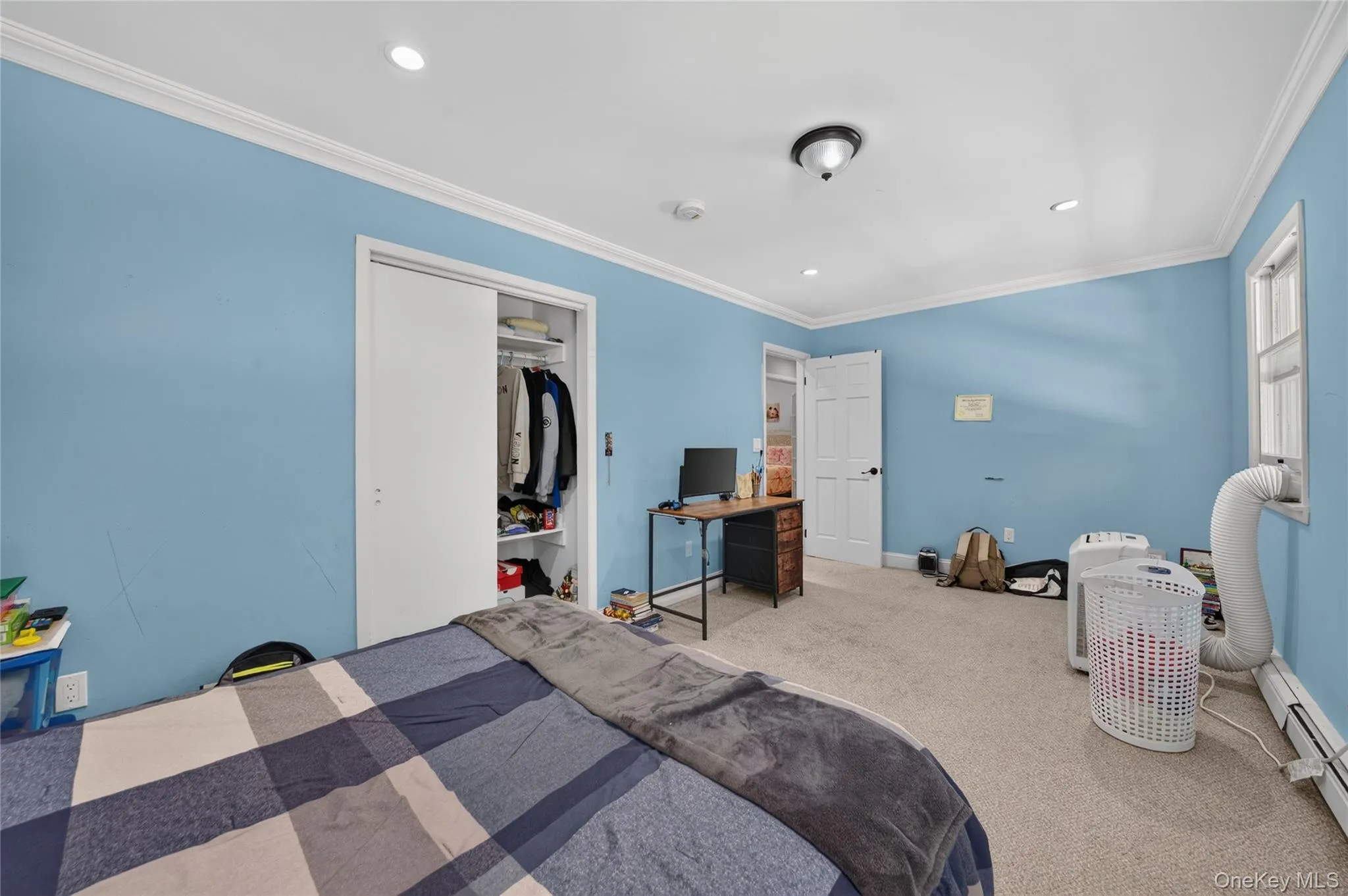 208 Newburgh Avenue, Brookhaven, NY, 6 Bedrooms Bedrooms, 12 Rooms Rooms,3 BathroomsBathrooms,Residential,For Rent,Newburgh,0,1021990 208 Newburgh Avenue, Brookhaven, NY, 6 Bedrooms Bedrooms, 12 Rooms Rooms,3 BathroomsBathrooms,Residential,For Rent,Newburgh,0,1021990