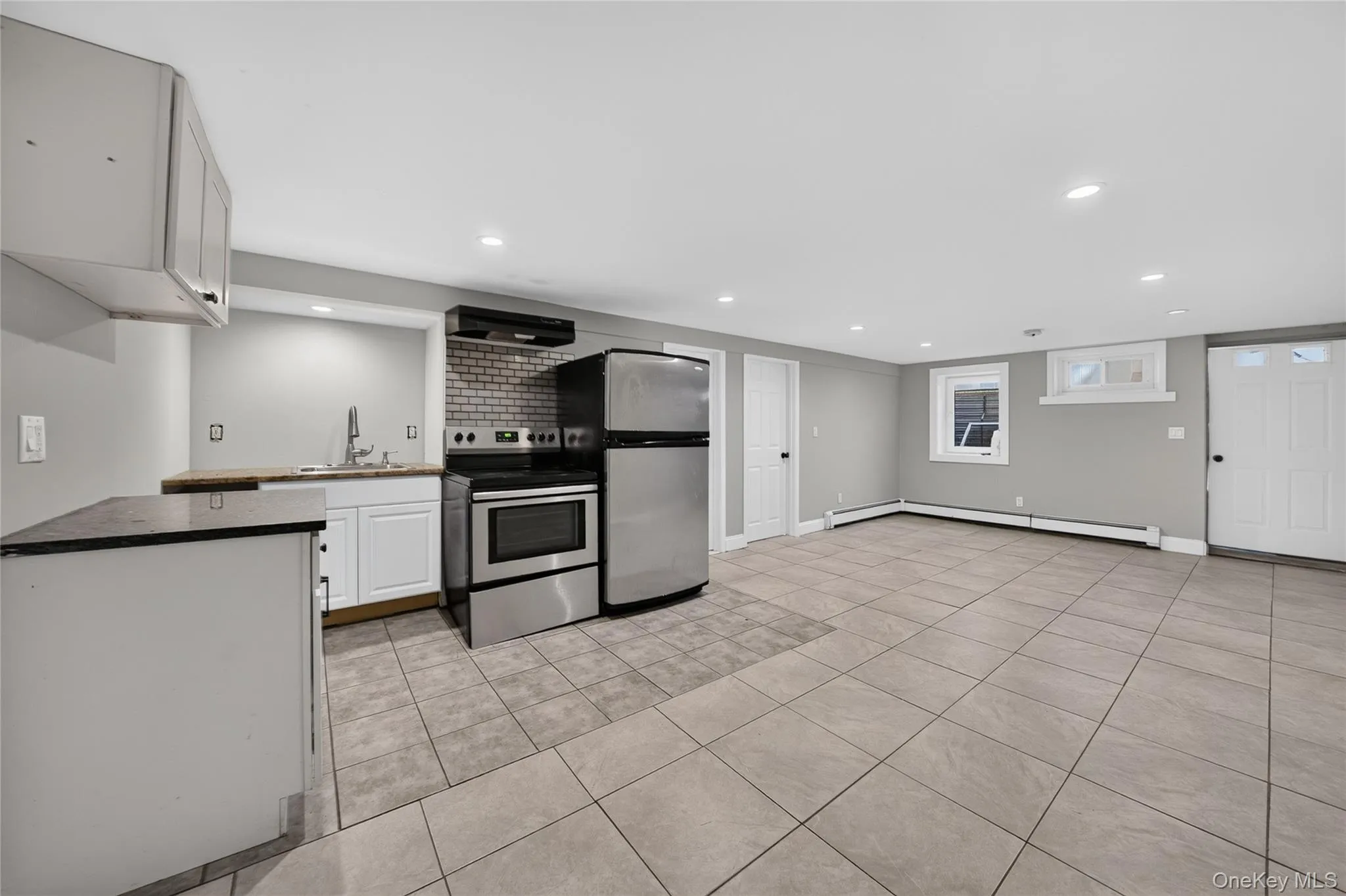 208 Newburgh Avenue, Brookhaven, NY, 6 Bedrooms Bedrooms, 12 Rooms Rooms,3 BathroomsBathrooms,Residential,For Rent,Newburgh,0,1021990 208 Newburgh Avenue, Brookhaven, NY, 6 Bedrooms Bedrooms, 12 Rooms Rooms,3 BathroomsBathrooms,Residential,For Rent,Newburgh,0,1021990