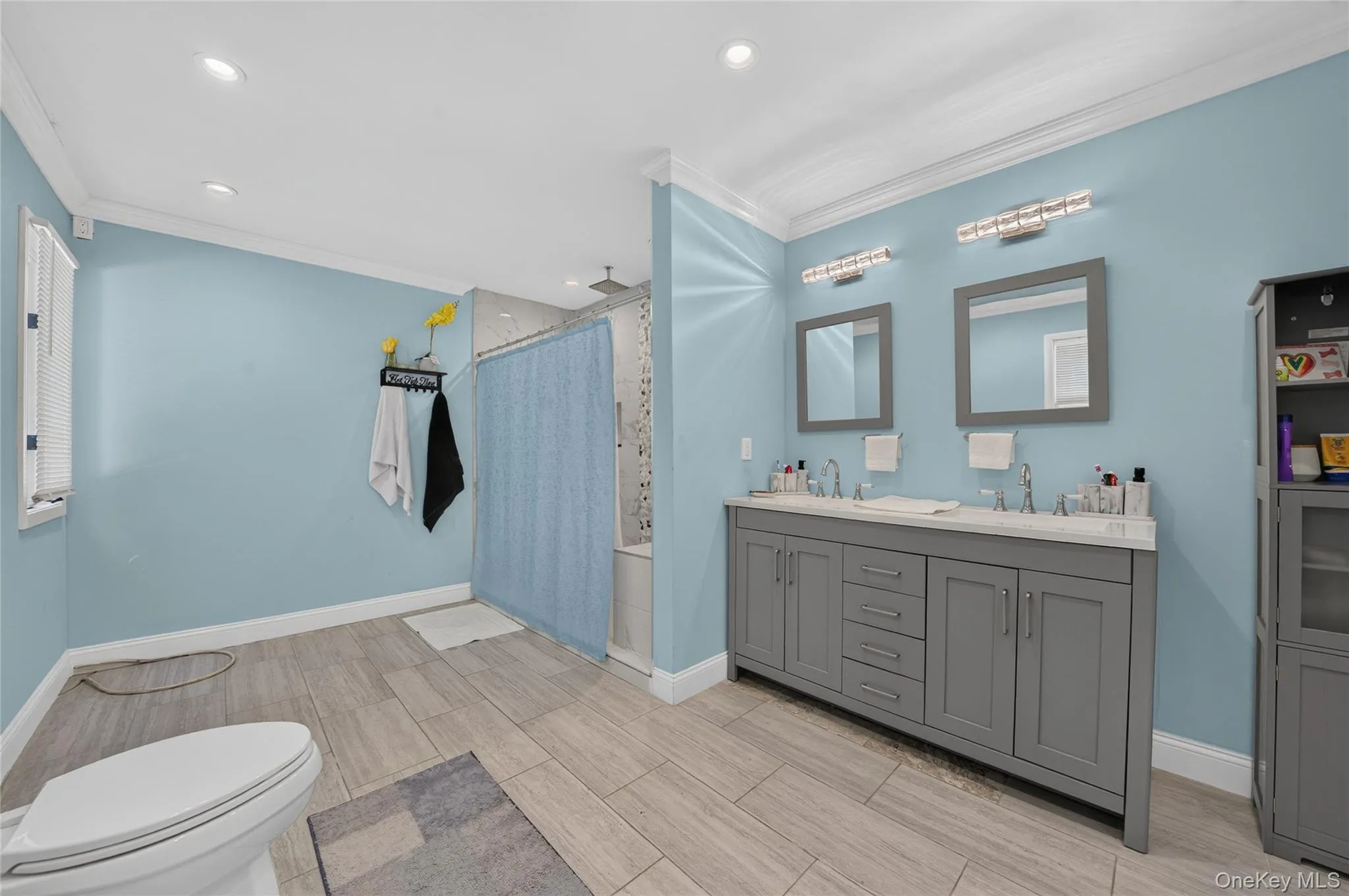 208 Newburgh Avenue, Brookhaven, NY, 6 Bedrooms Bedrooms, 12 Rooms Rooms,3 BathroomsBathrooms,Residential,For Rent,Newburgh,0,1021990 208 Newburgh Avenue, Brookhaven, NY, 6 Bedrooms Bedrooms, 12 Rooms Rooms,3 BathroomsBathrooms,Residential,For Rent,Newburgh,0,1021990