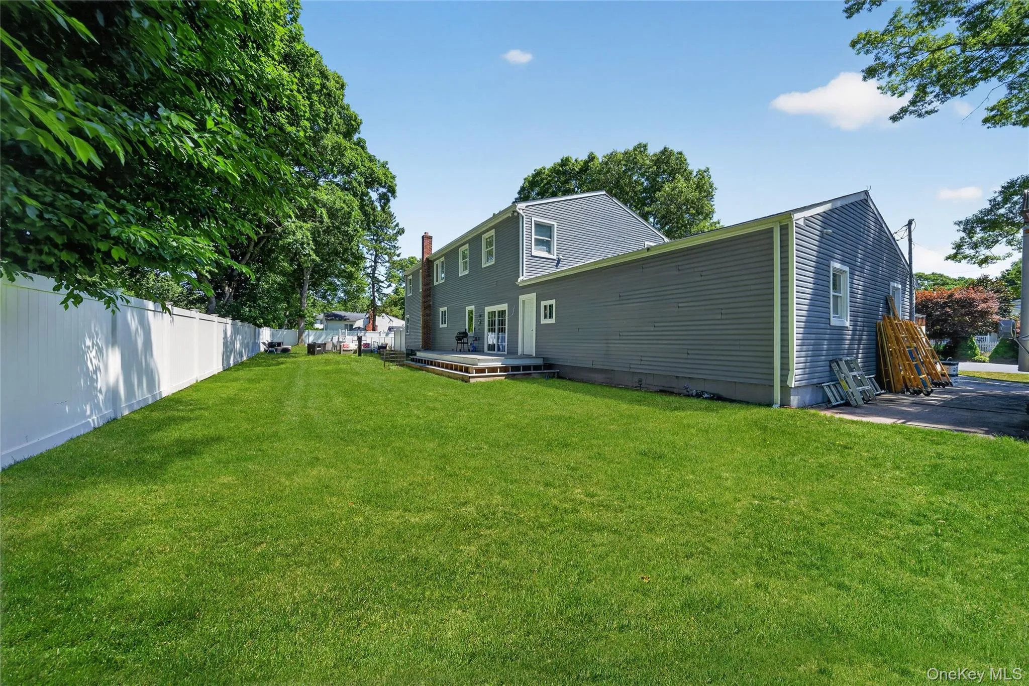 208 Newburgh Avenue, Brookhaven, NY, 6 Bedrooms Bedrooms, 12 Rooms Rooms,3 BathroomsBathrooms,Residential,For Rent,Newburgh,0,1021990 208 Newburgh Avenue, Brookhaven, NY, 6 Bedrooms Bedrooms, 12 Rooms Rooms,3 BathroomsBathrooms,Residential,For Rent,Newburgh,0,1021990