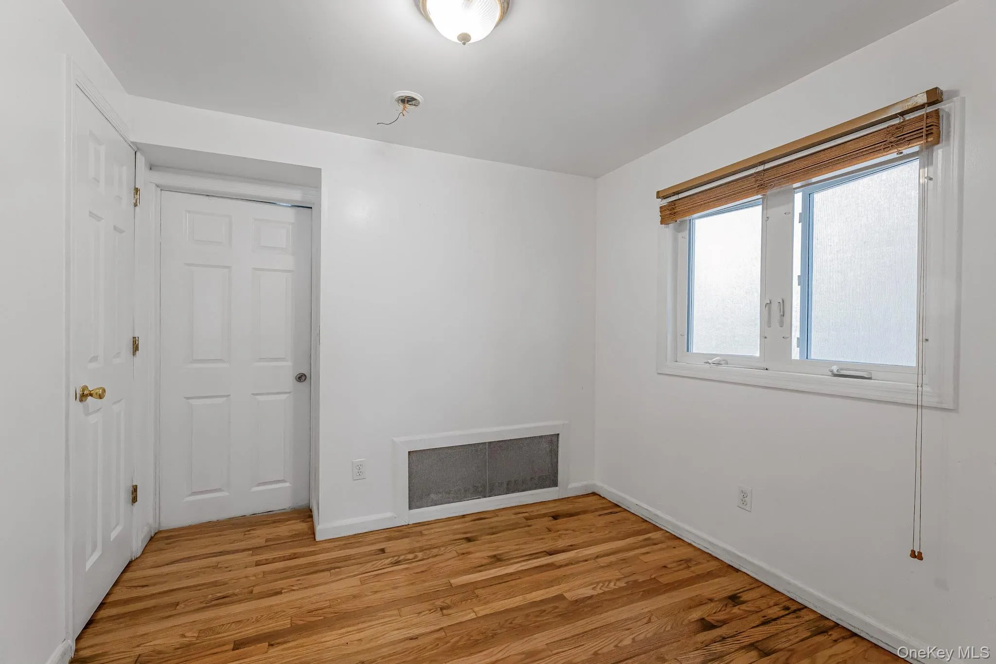 9006 107th Avenue, New York, NY, 4 Bedrooms Bedrooms, 6 Rooms Rooms,2 BathroomsBathrooms,Residential,For Rent,107th,0,1021993 9006 107th Avenue, New York, NY, 4 Bedrooms Bedrooms, 6 Rooms Rooms,2 BathroomsBathrooms,Residential,For Rent,107th,0,1021993