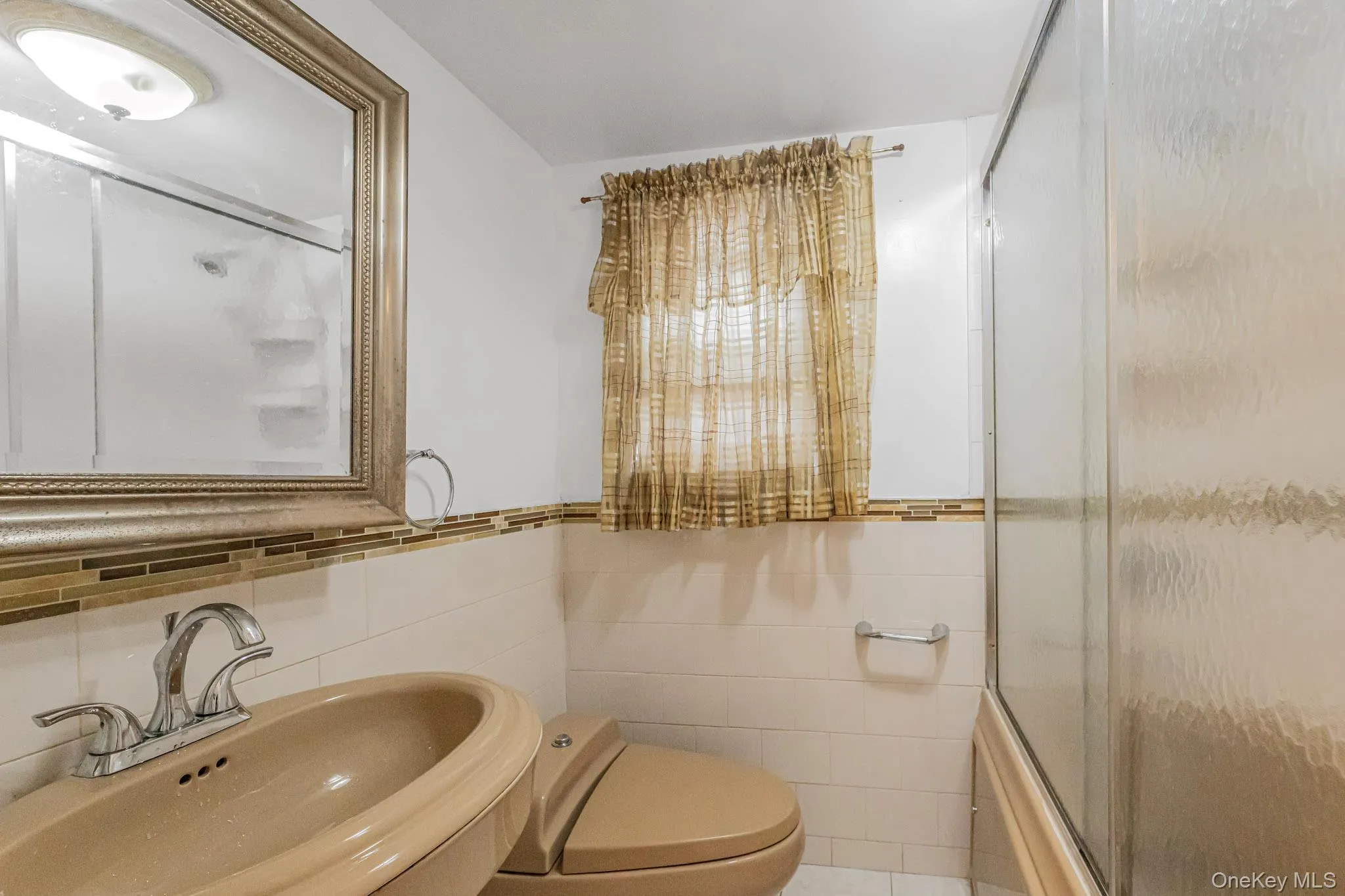 9006 107th Avenue, New York, NY, 4 Bedrooms Bedrooms, 6 Rooms Rooms,2 BathroomsBathrooms,Residential,For Rent,107th,0,1021993 9006 107th Avenue, New York, NY, 4 Bedrooms Bedrooms, 6 Rooms Rooms,2 BathroomsBathrooms,Residential,For Rent,107th,0,1021993
