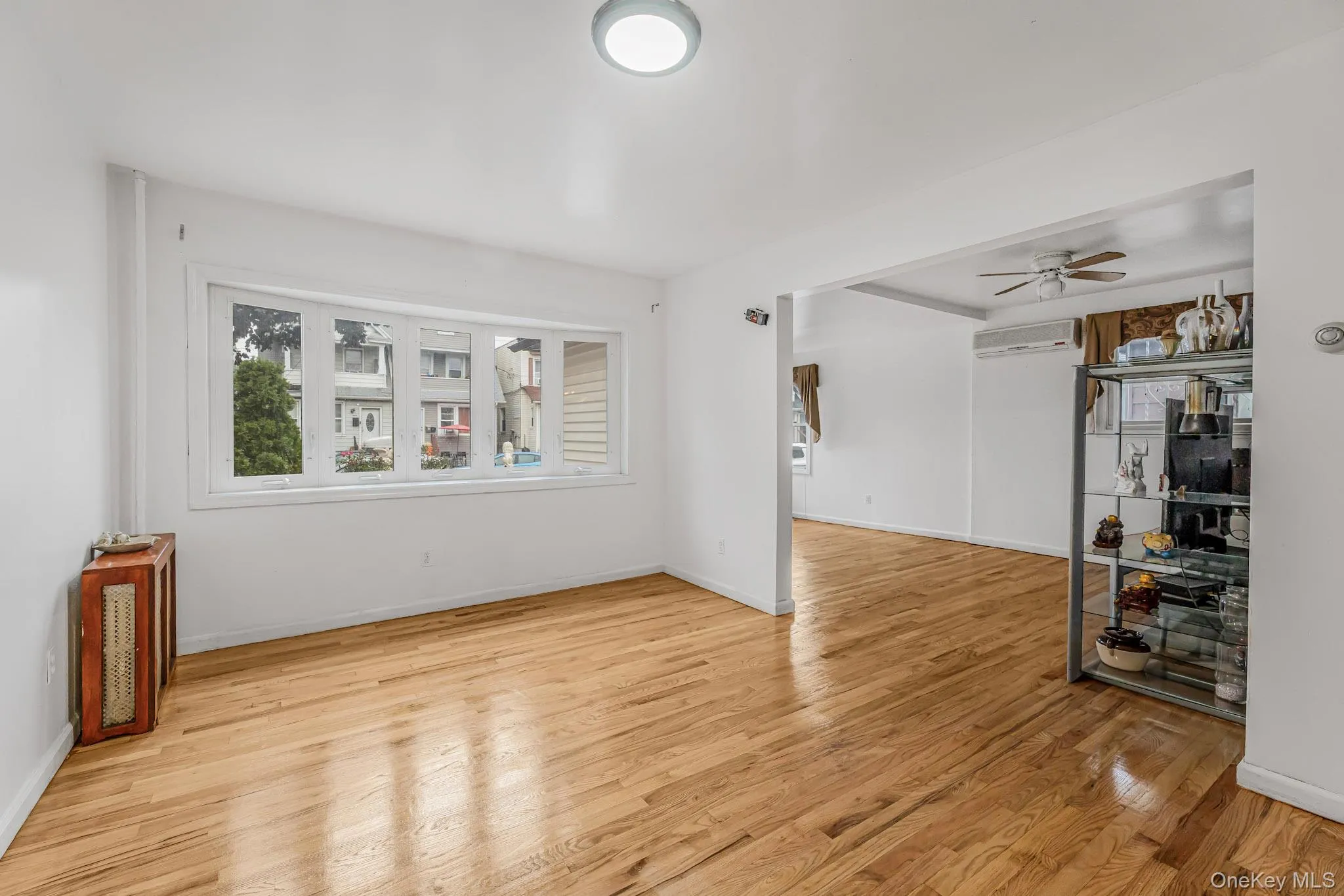 9006 107th Avenue, New York, NY, 4 Bedrooms Bedrooms, 6 Rooms Rooms,2 BathroomsBathrooms,Residential,For Rent,107th,0,1021993 9006 107th Avenue, New York, NY, 4 Bedrooms Bedrooms, 6 Rooms Rooms,2 BathroomsBathrooms,Residential,For Rent,107th,0,1021993