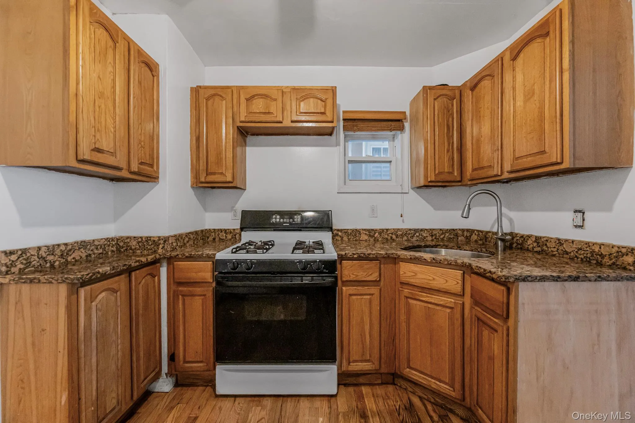 9006 107th Avenue, New York, NY, 4 Bedrooms Bedrooms, 6 Rooms Rooms,2 BathroomsBathrooms,Residential,For Rent,107th,0,1021993 9006 107th Avenue, New York, NY, 4 Bedrooms Bedrooms, 6 Rooms Rooms,2 BathroomsBathrooms,Residential,For Rent,107th,0,1021993