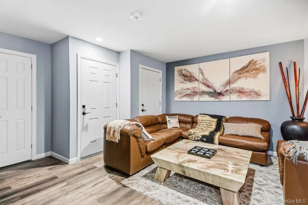 174 Halley Drive, Brookhaven, NY, 2 Bedrooms Bedrooms, 6 Rooms Rooms,2 BathroomsBathrooms,Residential,For Rent,Halley,0,1021995 174 Halley Drive, Brookhaven, NY, 2 Bedrooms Bedrooms, 6 Rooms Rooms,2 BathroomsBathrooms,Residential,For Rent,Halley,0,1021995