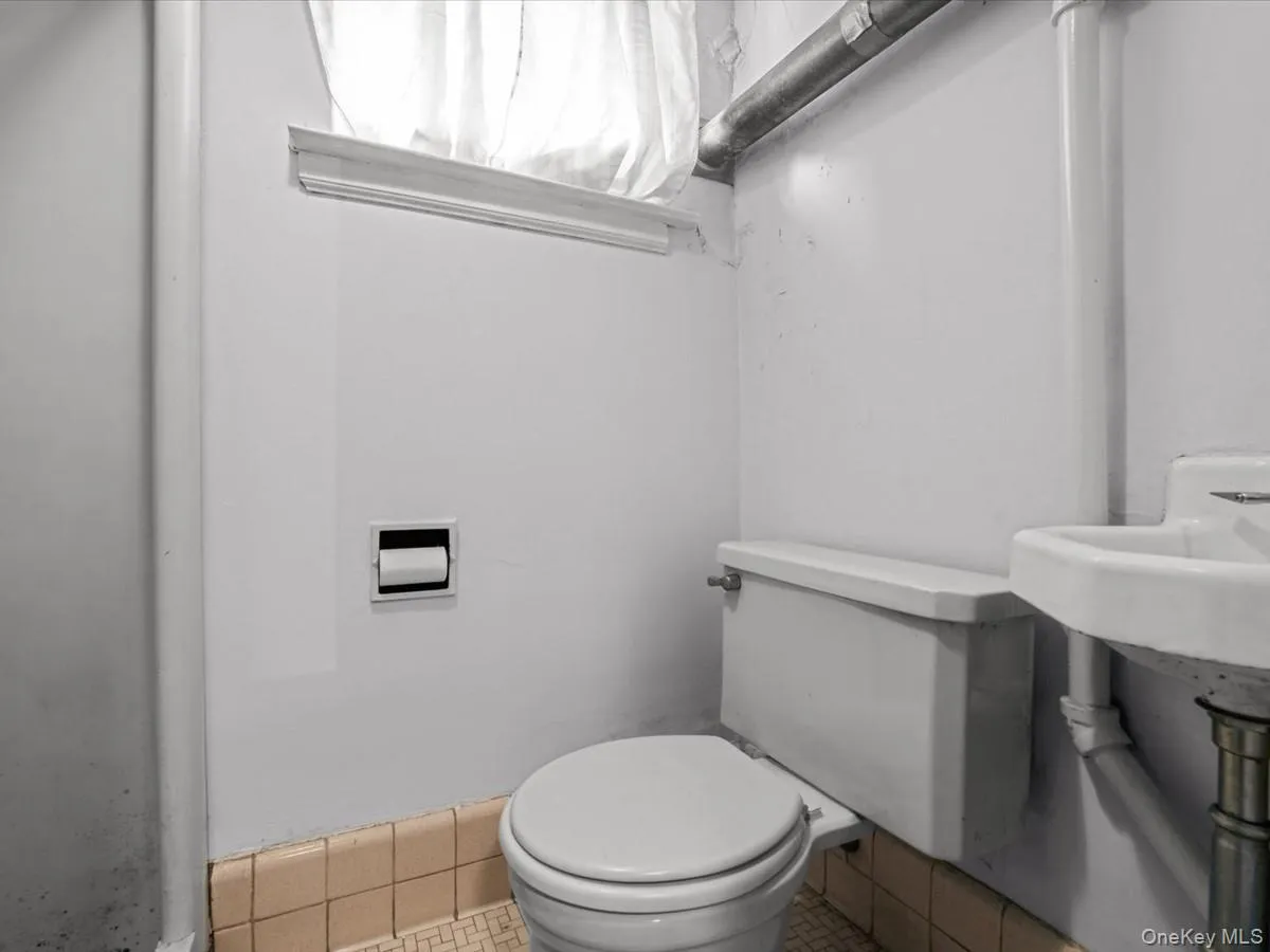 8026 217th Street, New York, NY, 5 Bedrooms Bedrooms, 12 Rooms Rooms,3 BathroomsBathrooms,Residential,For Rent,217th,0,1021999 8026 217th Street, New York, NY, 5 Bedrooms Bedrooms, 12 Rooms Rooms,3 BathroomsBathrooms,Residential,For Rent,217th,0,1021999