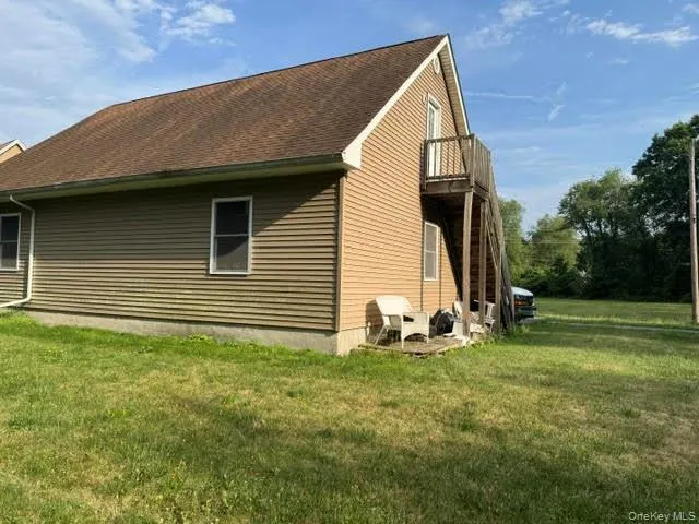 View of the back and side yard... View of the back and side yard...