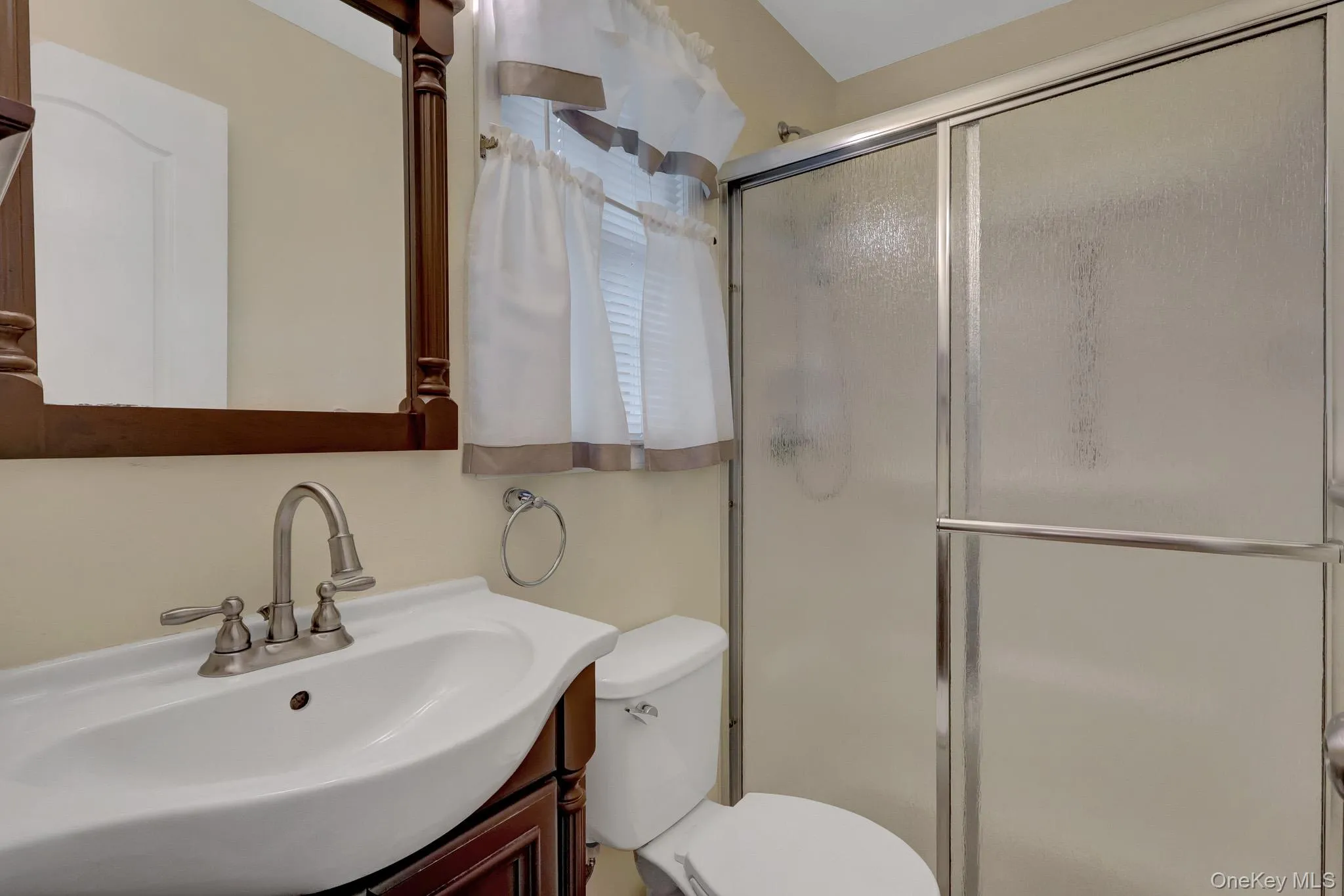 258 Floyd Road, Brookhaven, NY, 3 Bedrooms Bedrooms, 5 Rooms Rooms,2 BathroomsBathrooms,Residential,For Rent,Floyd,0,1022001 258 Floyd Road, Brookhaven, NY, 3 Bedrooms Bedrooms, 5 Rooms Rooms,2 BathroomsBathrooms,Residential,For Rent,Floyd,0,1022001