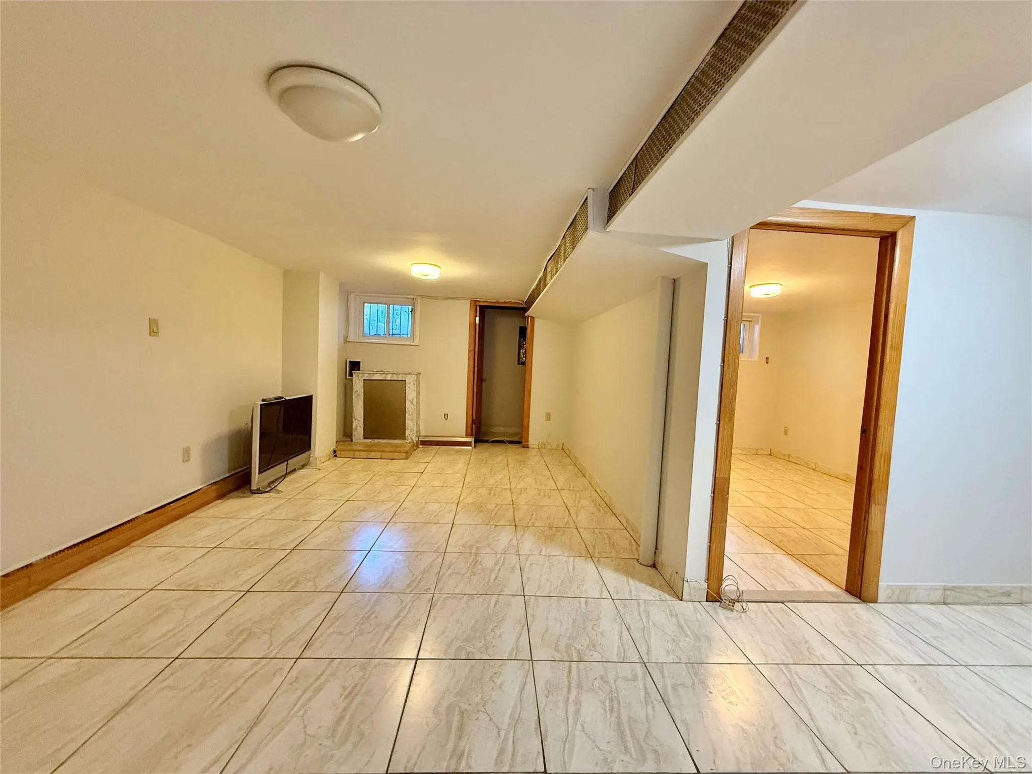 Full and finished with walk out exit, tiled floors, plenty of storage space Full and finished with walk out exit, tiled floors, plenty of storage space