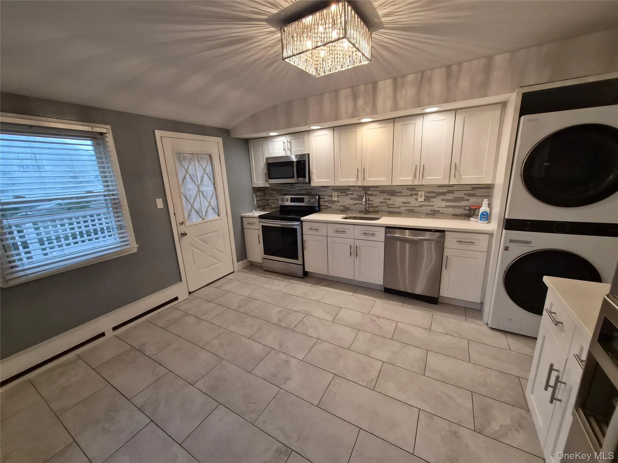 123 Southern Parkway, Oyster Bay, NY, 5 Bedrooms Bedrooms, 11 Rooms Rooms,3 BathroomsBathrooms,Residential Lease,For Rent,Southern,0,1022009 123 Southern Parkway, Oyster Bay, NY, 5 Bedrooms Bedrooms, 11 Rooms Rooms,3 BathroomsBathrooms,Residential Lease,For Rent,Southern,0,1022009
