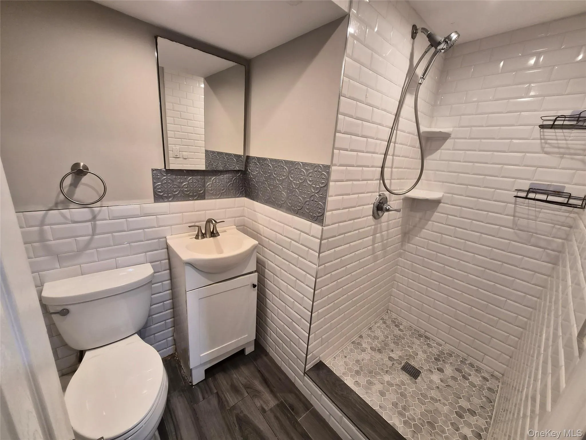 123 Southern Parkway, Oyster Bay, NY, 5 Bedrooms Bedrooms, 11 Rooms Rooms,3 BathroomsBathrooms,Residential Lease,For Rent,Southern,0,1022009 123 Southern Parkway, Oyster Bay, NY, 5 Bedrooms Bedrooms, 11 Rooms Rooms,3 BathroomsBathrooms,Residential Lease,For Rent,Southern,0,1022009