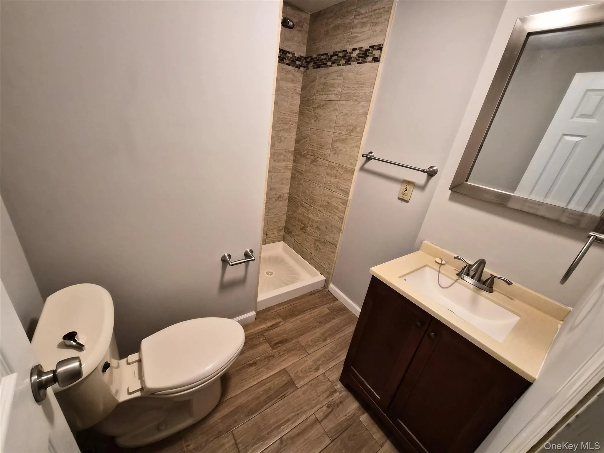 123 Southern Parkway, Oyster Bay, NY, 5 Bedrooms Bedrooms, 11 Rooms Rooms,3 BathroomsBathrooms,Residential Lease,For Rent,Southern,0,1022009 123 Southern Parkway, Oyster Bay, NY, 5 Bedrooms Bedrooms, 11 Rooms Rooms,3 BathroomsBathrooms,Residential Lease,For Rent,Southern,0,1022009
