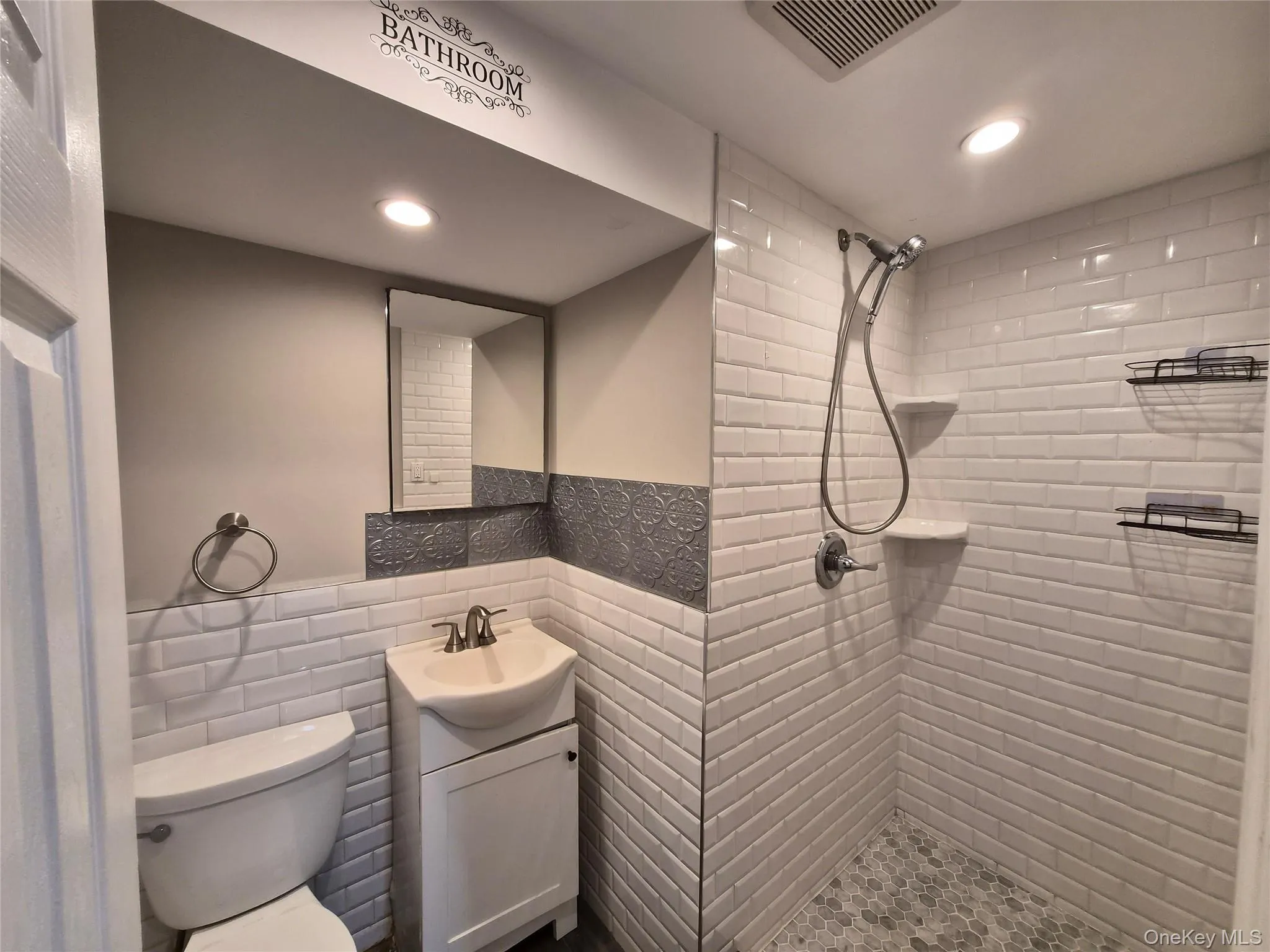 123 Southern Parkway, Oyster Bay, NY, 5 Bedrooms Bedrooms, 11 Rooms Rooms,3 BathroomsBathrooms,Residential Lease,For Rent,Southern,0,1022009 123 Southern Parkway, Oyster Bay, NY, 5 Bedrooms Bedrooms, 11 Rooms Rooms,3 BathroomsBathrooms,Residential Lease,For Rent,Southern,0,1022009