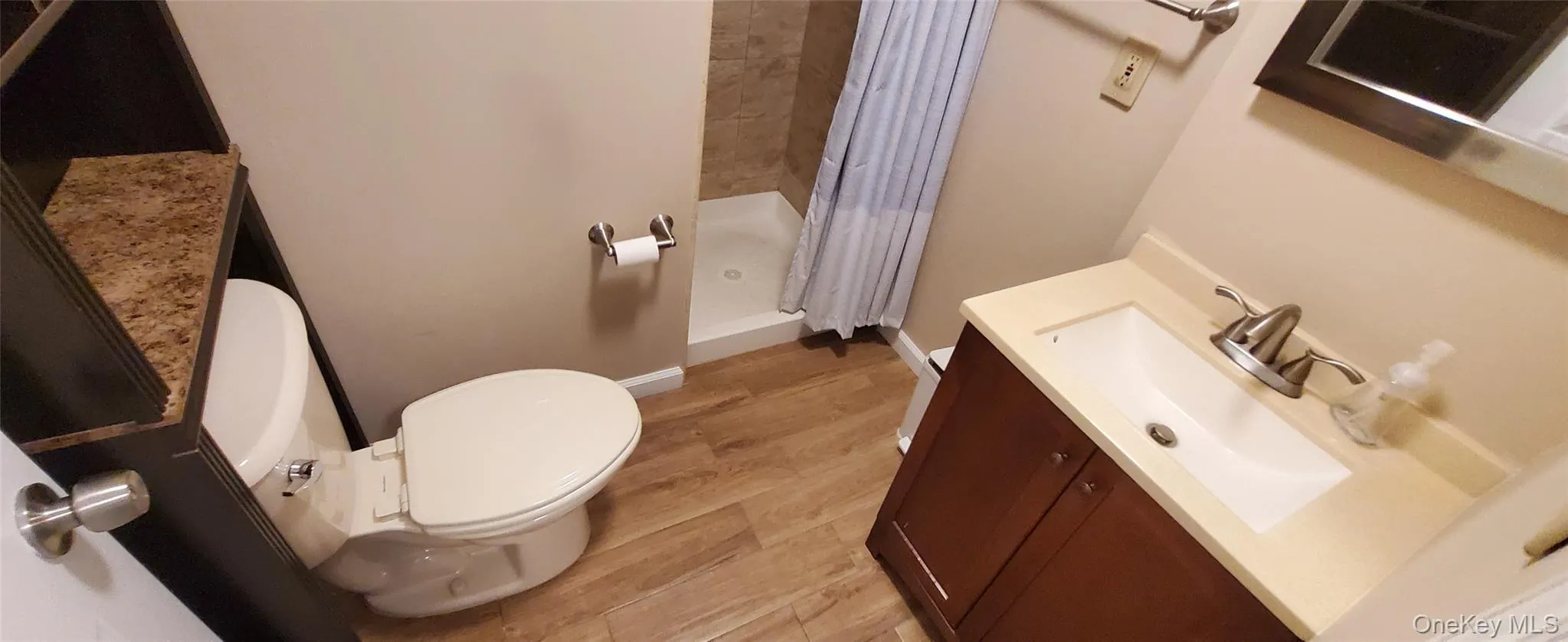 123 Southern Parkway, Oyster Bay, NY, 5 Bedrooms Bedrooms, 11 Rooms Rooms,3 BathroomsBathrooms,Residential Lease,For Rent,Southern,0,1022009 123 Southern Parkway, Oyster Bay, NY, 5 Bedrooms Bedrooms, 11 Rooms Rooms,3 BathroomsBathrooms,Residential Lease,For Rent,Southern,0,1022009