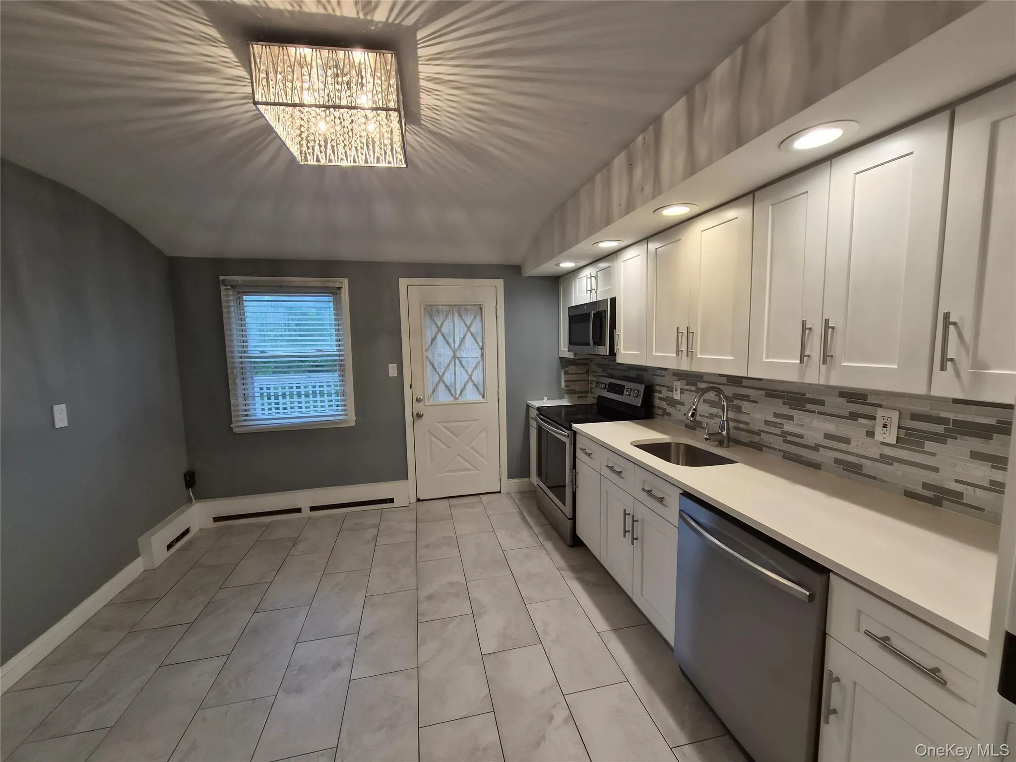 123 Southern Parkway, Oyster Bay, NY, 5 Bedrooms Bedrooms, 11 Rooms Rooms,3 BathroomsBathrooms,Residential Lease,For Rent,Southern,0,1022009 123 Southern Parkway, Oyster Bay, NY, 5 Bedrooms Bedrooms, 11 Rooms Rooms,3 BathroomsBathrooms,Residential Lease,For Rent,Southern,0,1022009
