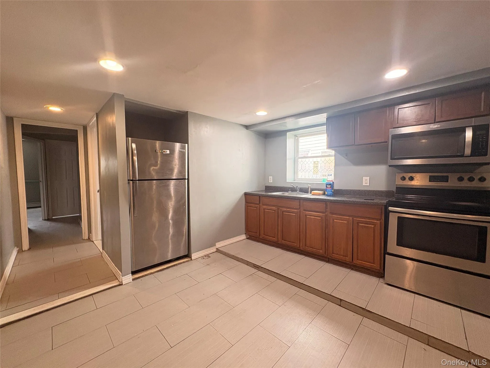 6947 De Costa Avenue, New York, NY, 3 Bedrooms Bedrooms, 5 Rooms Rooms,1 BathroomBathrooms,Residential Lease,For Rent,De Costa,0,1022010 6947 De Costa Avenue, New York, NY, 3 Bedrooms Bedrooms, 5 Rooms Rooms,1 BathroomBathrooms,Residential Lease,For Rent,De Costa,0,1022010
