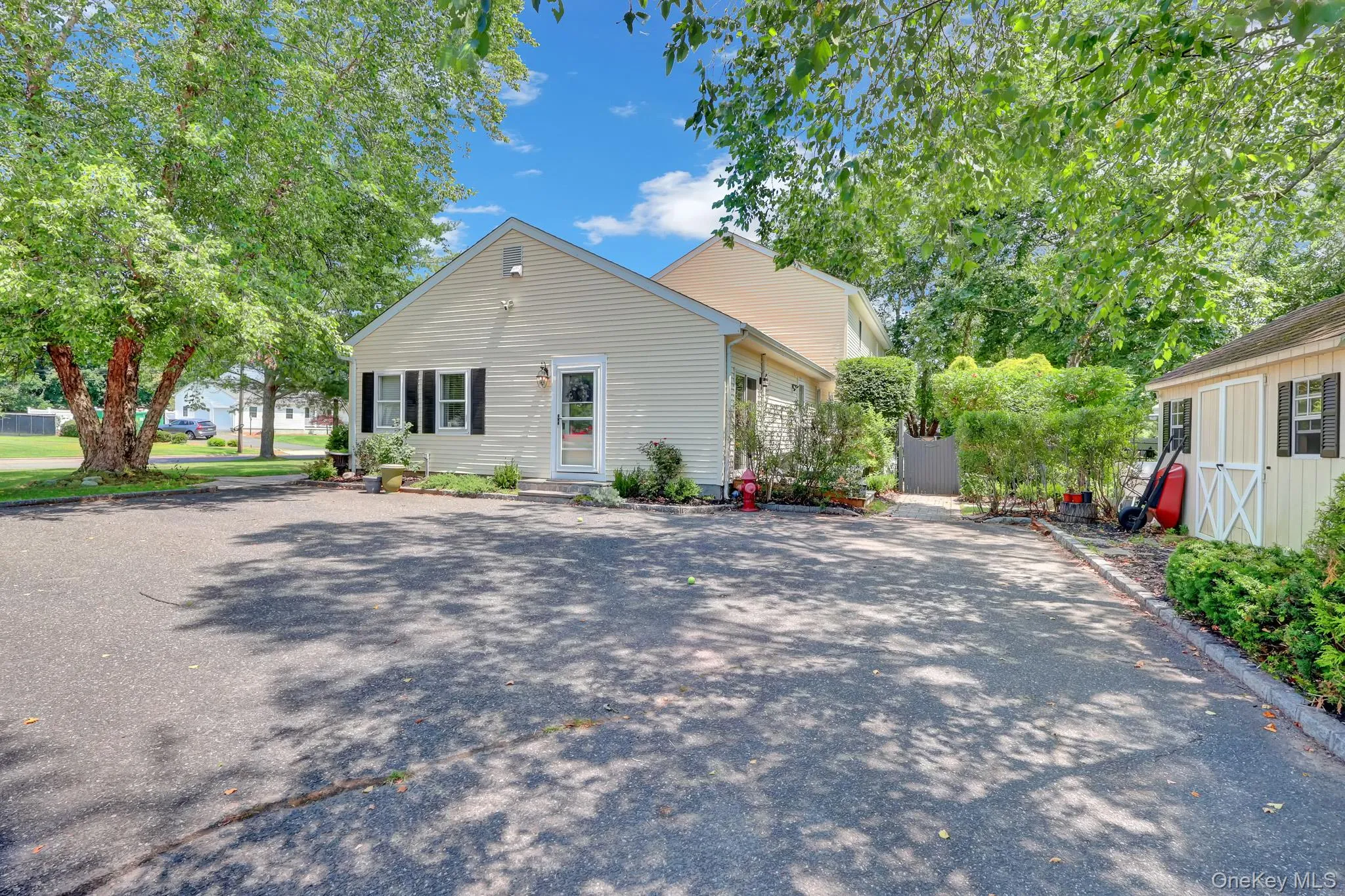 67 Randall Road, Brookhaven, NY, 5 Bedrooms Bedrooms, 12 Rooms Rooms,3 BathroomsBathrooms,Residential,For Rent,Randall,0,1022011 67 Randall Road, Brookhaven, NY, 5 Bedrooms Bedrooms, 12 Rooms Rooms,3 BathroomsBathrooms,Residential,For Rent,Randall,0,1022011