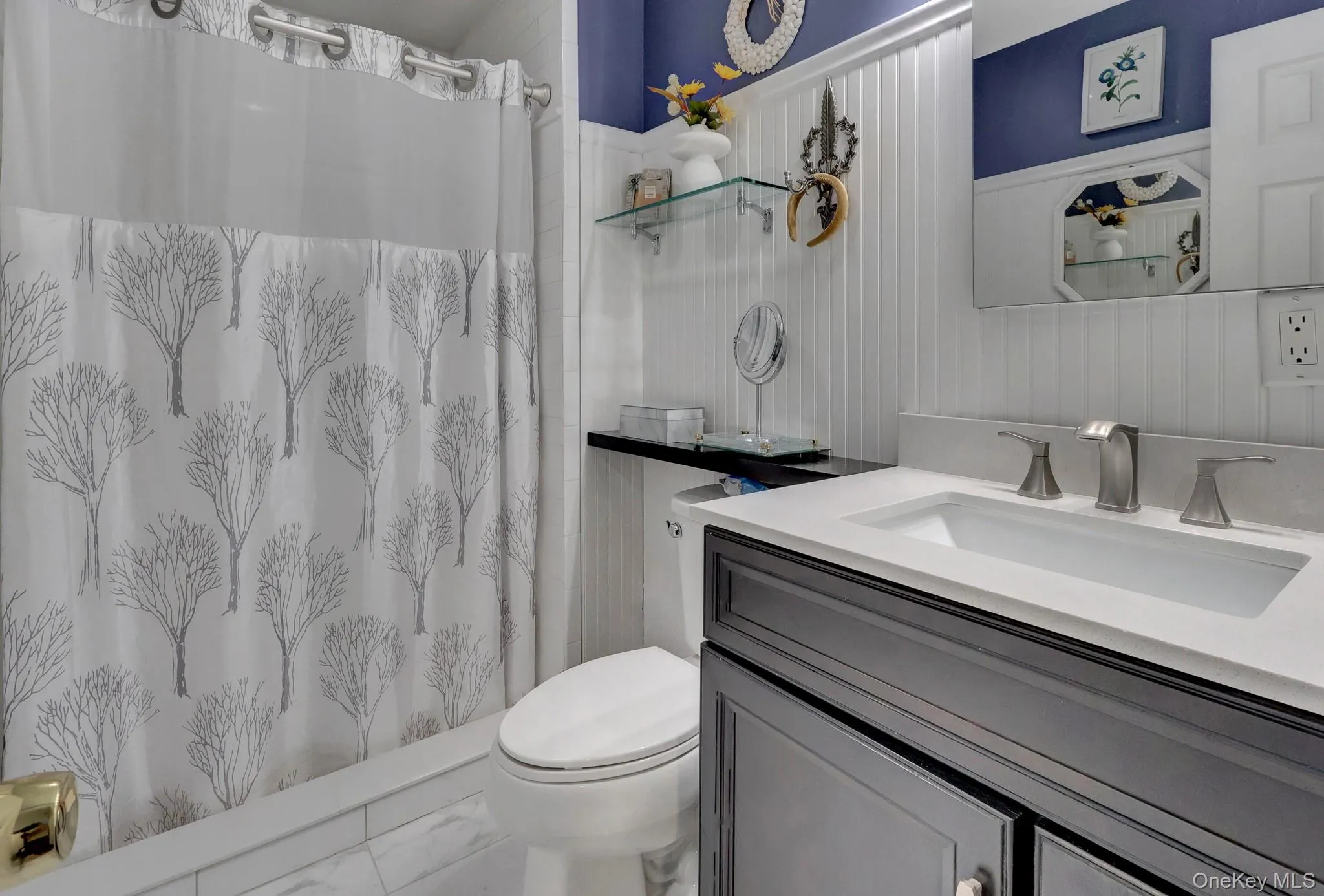 Apartment Bathroom Apartment Bathroom