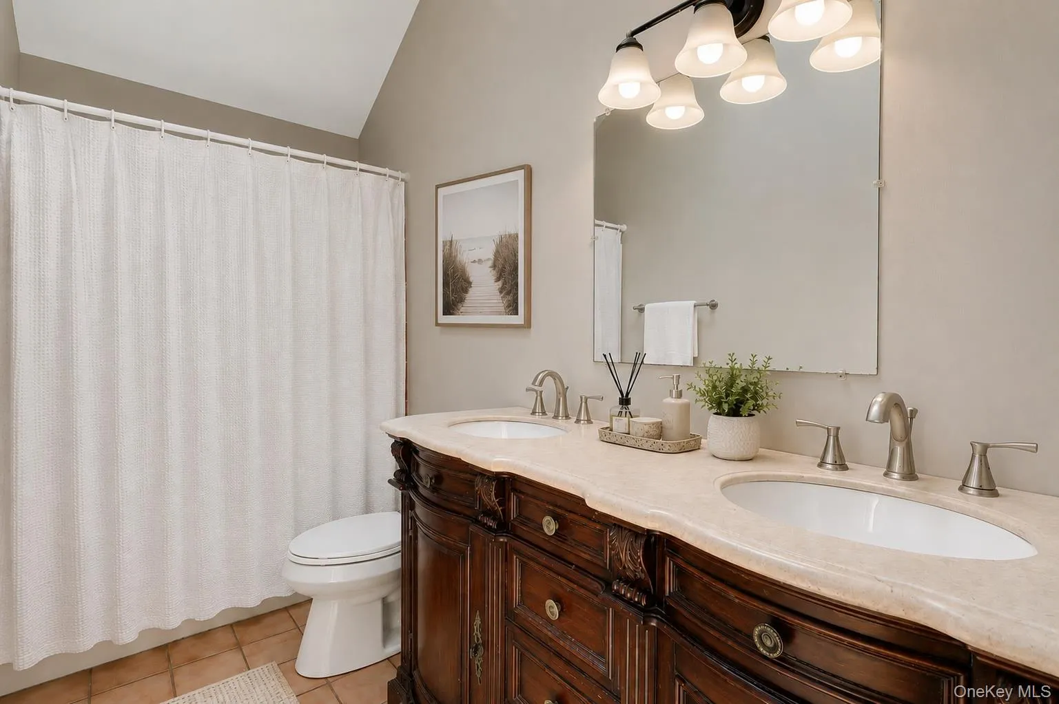 Staged Bathroom Staged Bathroom