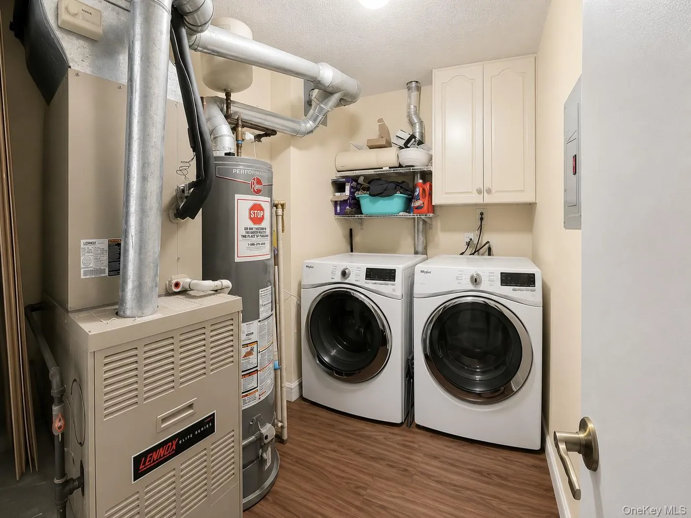 10 Edinburgh Drive, Peekskill, NY, 2 Bedrooms Bedrooms, 7 Rooms Rooms,2 BathroomsBathrooms,Residential,For Rent,Edinburgh,0,1022012 10 Edinburgh Drive, Peekskill, NY, 2 Bedrooms Bedrooms, 7 Rooms Rooms,2 BathroomsBathrooms,Residential,For Rent,Edinburgh,0,1022012
