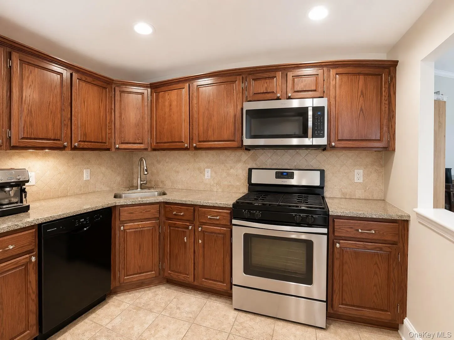 10 Edinburgh Drive, Peekskill, NY, 2 Bedrooms Bedrooms, 7 Rooms Rooms,2 BathroomsBathrooms,Residential,For Rent,Edinburgh,0,1022012 10 Edinburgh Drive, Peekskill, NY, 2 Bedrooms Bedrooms, 7 Rooms Rooms,2 BathroomsBathrooms,Residential,For Rent,Edinburgh,0,1022012