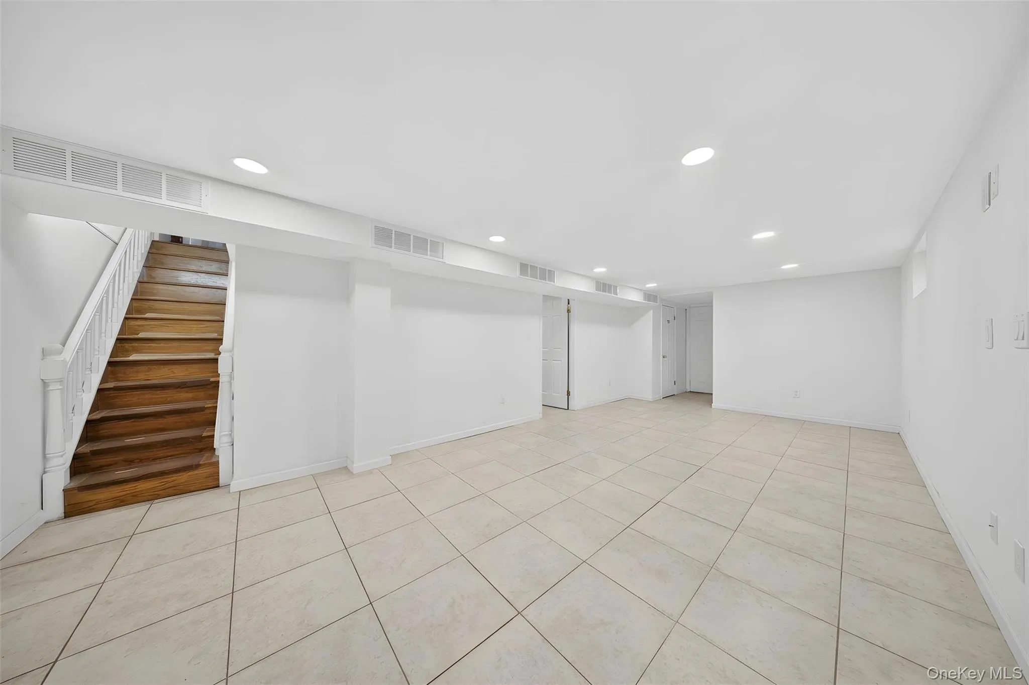 218-21 Stewart Road, New York, NY, 3 Bedrooms Bedrooms, 6 Rooms Rooms,3 BathroomsBathrooms,Residential,For Rent,Stewart,0,1022013 218-21 Stewart Road, New York, NY, 3 Bedrooms Bedrooms, 6 Rooms Rooms,3 BathroomsBathrooms,Residential,For Rent,Stewart,0,1022013