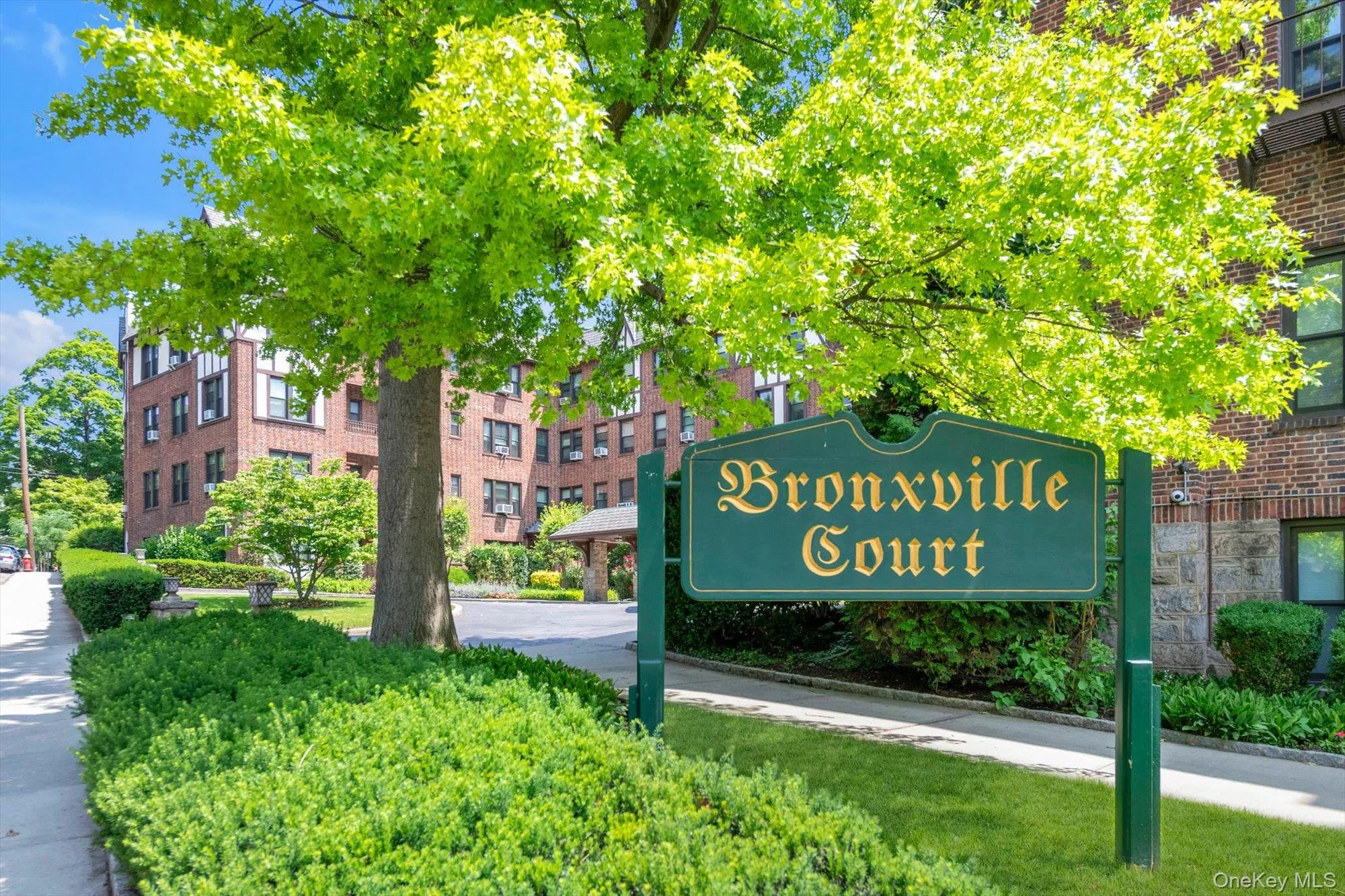 240 Bronxville Road, Yonkers, NY, 2 Bedrooms Bedrooms, 4 Rooms Rooms,1 BathroomBathrooms,Residential,For Rent,Bronxville,0,1022014 240 Bronxville Road, Yonkers, NY, 2 Bedrooms Bedrooms, 4 Rooms Rooms,1 BathroomBathrooms,Residential,For Rent,Bronxville,0,1022014