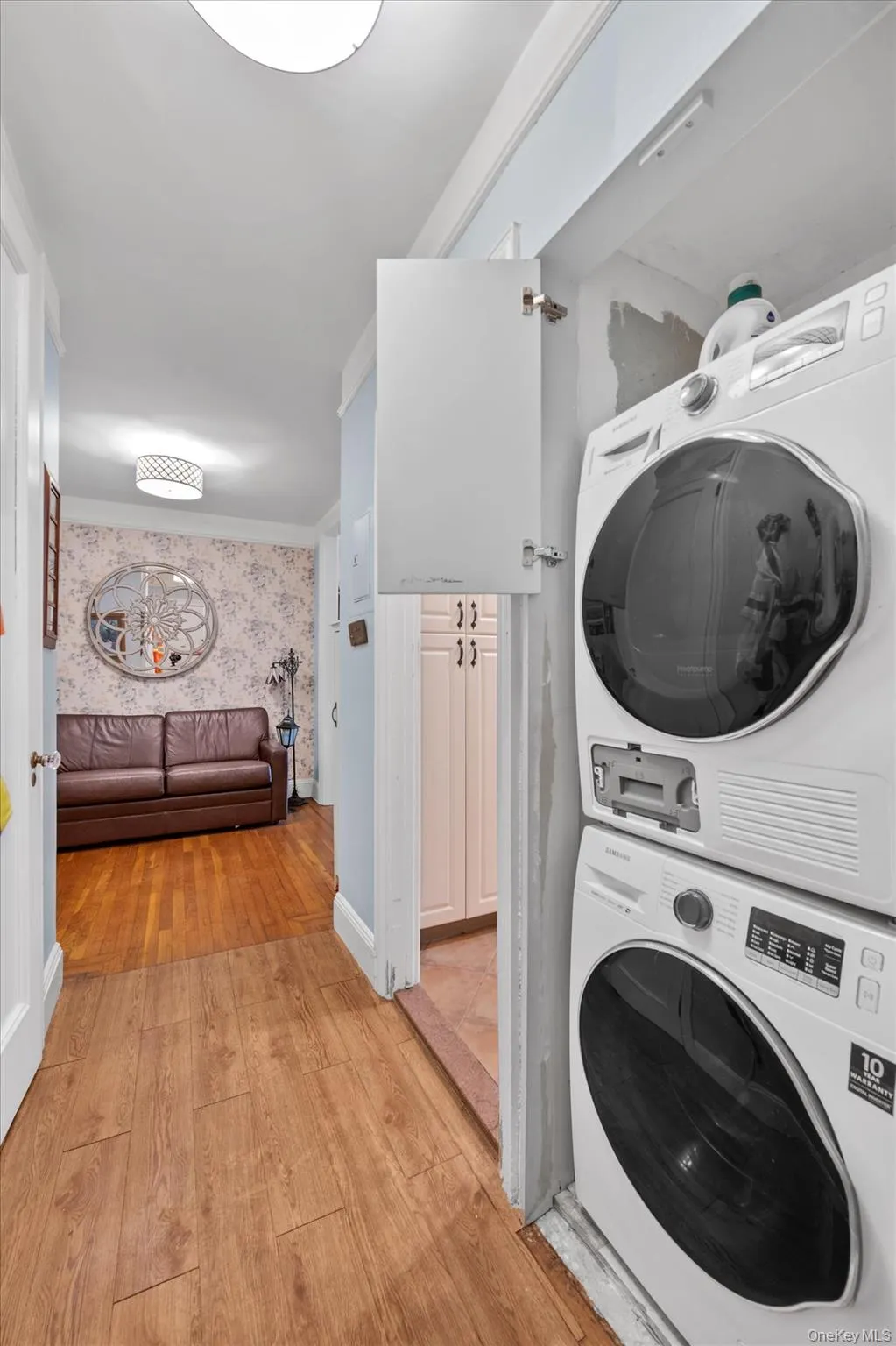 240 Bronxville Road, Yonkers, NY, 2 Bedrooms Bedrooms, 4 Rooms Rooms,1 BathroomBathrooms,Residential,For Rent,Bronxville,0,1022014 240 Bronxville Road, Yonkers, NY, 2 Bedrooms Bedrooms, 4 Rooms Rooms,1 BathroomBathrooms,Residential,For Rent,Bronxville,0,1022014