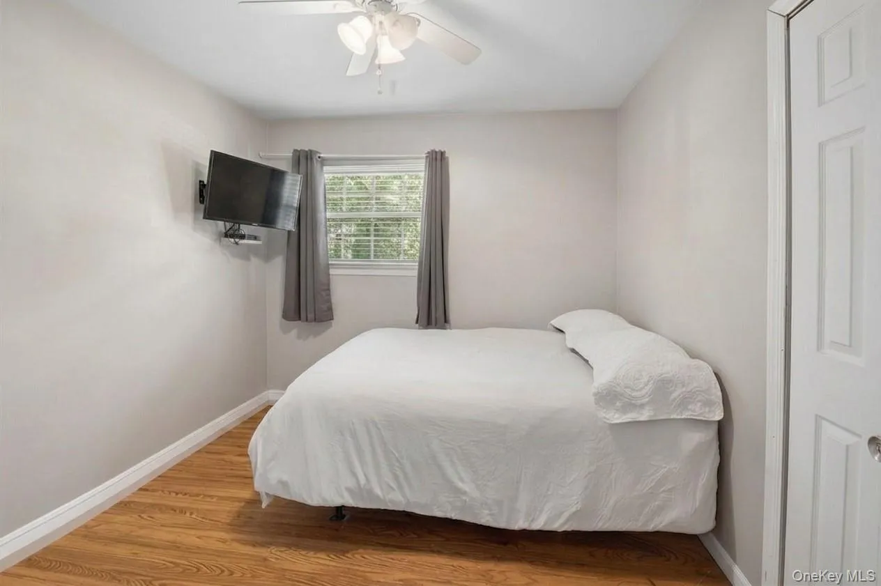 5 Marcus Road, Clarkstown, NY, 3 Bedrooms Bedrooms, 7 Rooms Rooms,2 BathroomsBathrooms,Residential,For Rent,Marcus,0,1022028 5 Marcus Road, Clarkstown, NY, 3 Bedrooms Bedrooms, 7 Rooms Rooms,2 BathroomsBathrooms,Residential,For Rent,Marcus,0,1022028