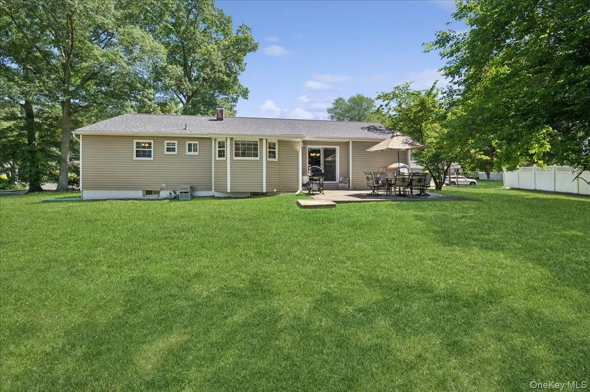 5 Marcus Road, Clarkstown, NY, 3 Bedrooms Bedrooms, 7 Rooms Rooms,2 BathroomsBathrooms,Residential,For Rent,Marcus,0,1022028 5 Marcus Road, Clarkstown, NY, 3 Bedrooms Bedrooms, 7 Rooms Rooms,2 BathroomsBathrooms,Residential,For Rent,Marcus,0,1022028
