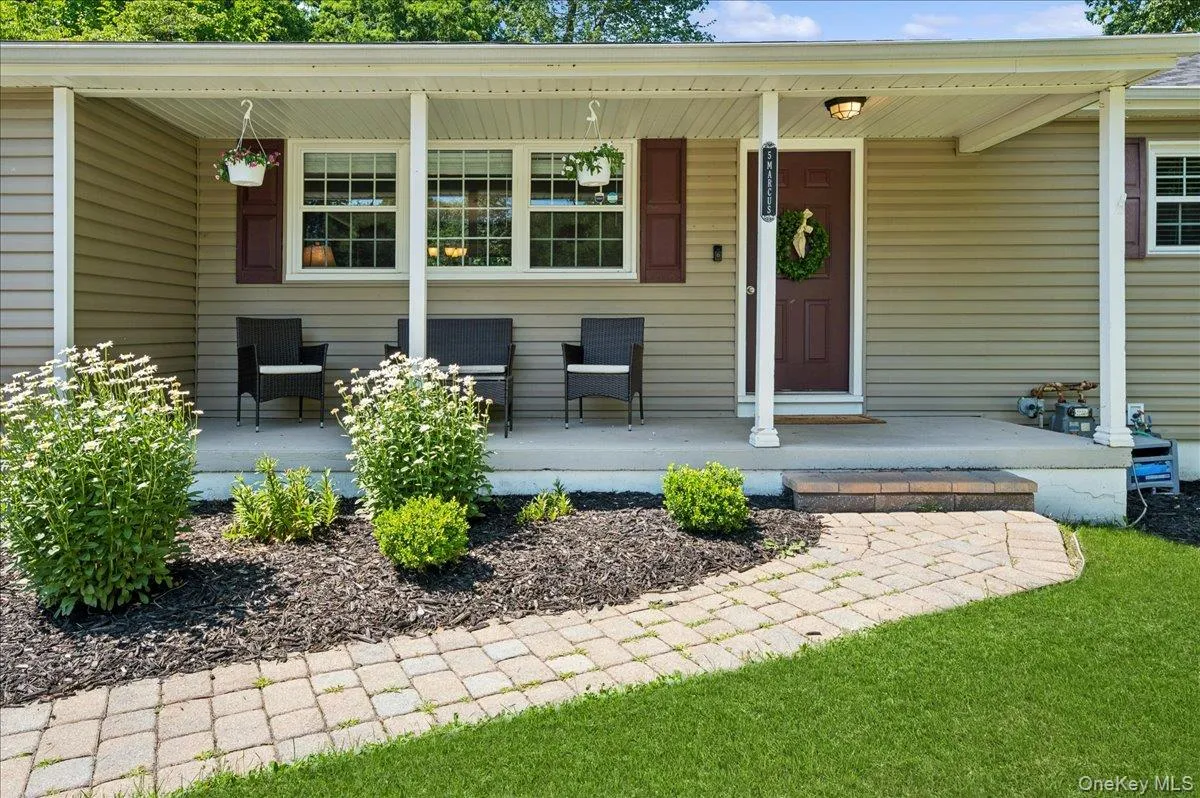 5 Marcus Road, Clarkstown, NY, 3 Bedrooms Bedrooms, 7 Rooms Rooms,2 BathroomsBathrooms,Residential,For Rent,Marcus,0,1022028 5 Marcus Road, Clarkstown, NY, 3 Bedrooms Bedrooms, 7 Rooms Rooms,2 BathroomsBathrooms,Residential,For Rent,Marcus,0,1022028