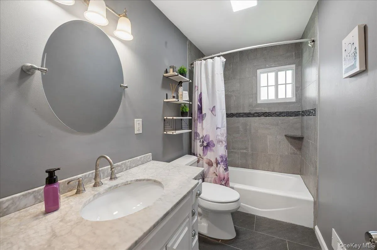 5 Marcus Road, Clarkstown, NY, 3 Bedrooms Bedrooms, 7 Rooms Rooms,2 BathroomsBathrooms,Residential,For Rent,Marcus,0,1022028 5 Marcus Road, Clarkstown, NY, 3 Bedrooms Bedrooms, 7 Rooms Rooms,2 BathroomsBathrooms,Residential,For Rent,Marcus,0,1022028